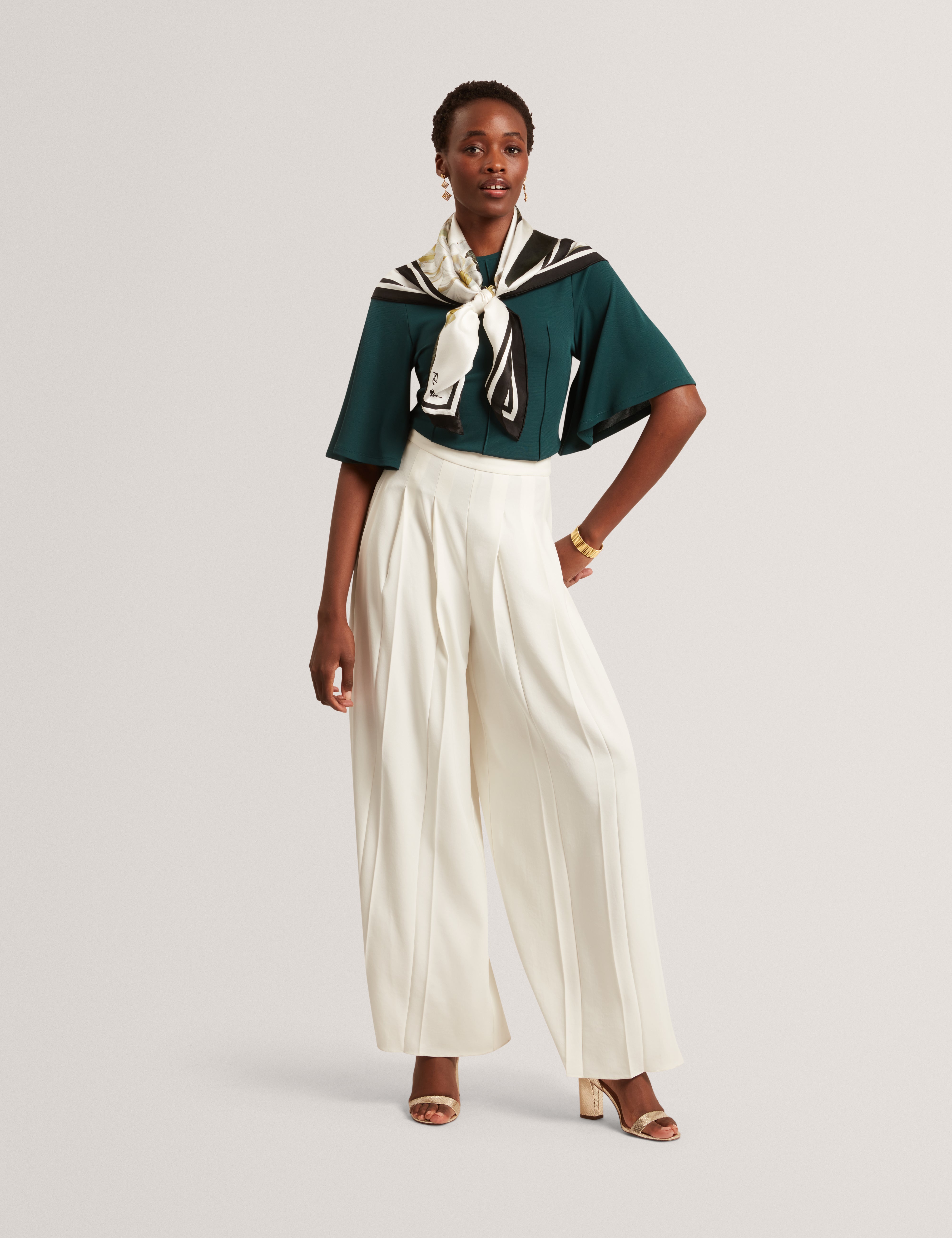Jackaln Crepe Jersey Seam Detail Short Sleeve Top Dk-Green