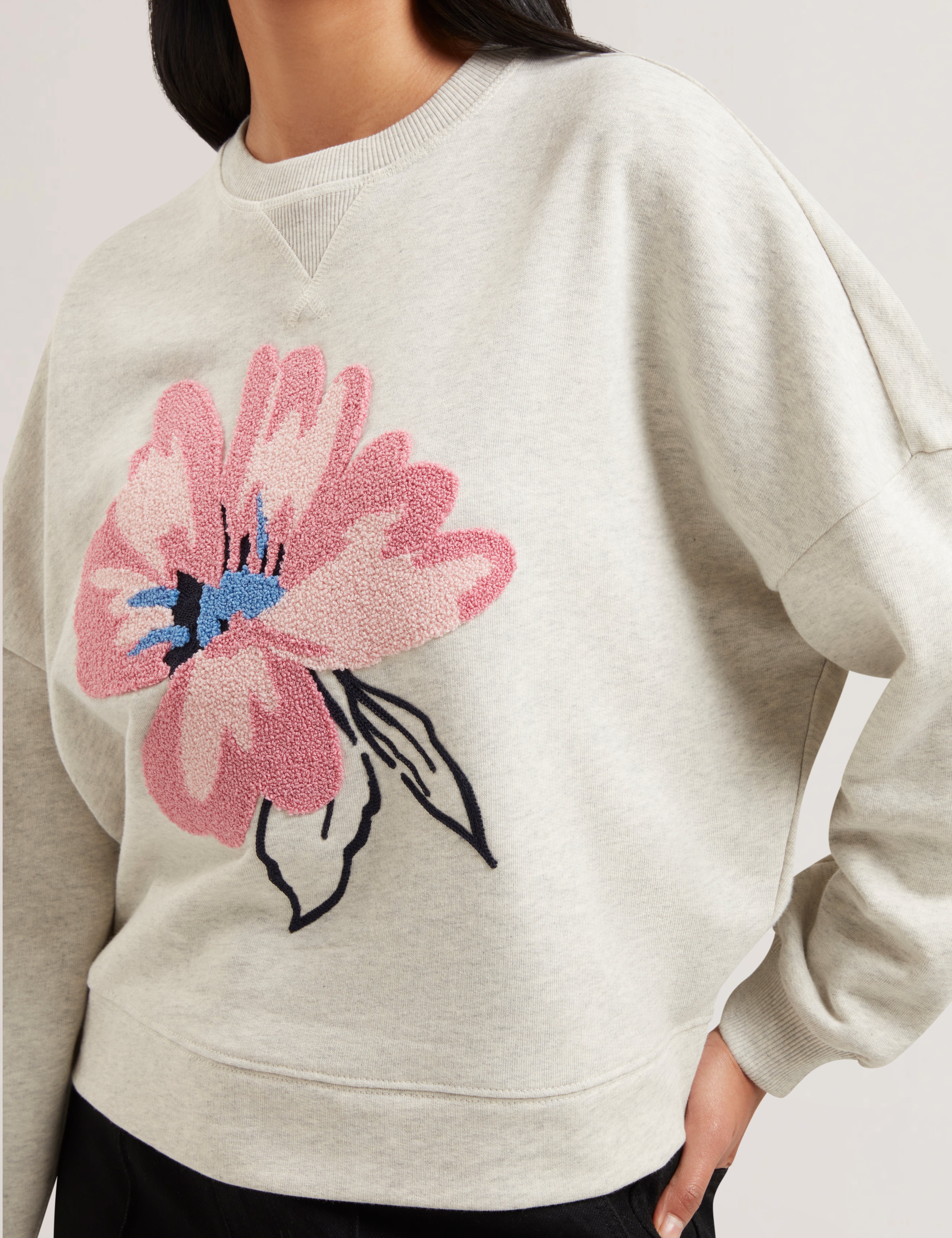 Vienaa Floral Sweatshirt Grey