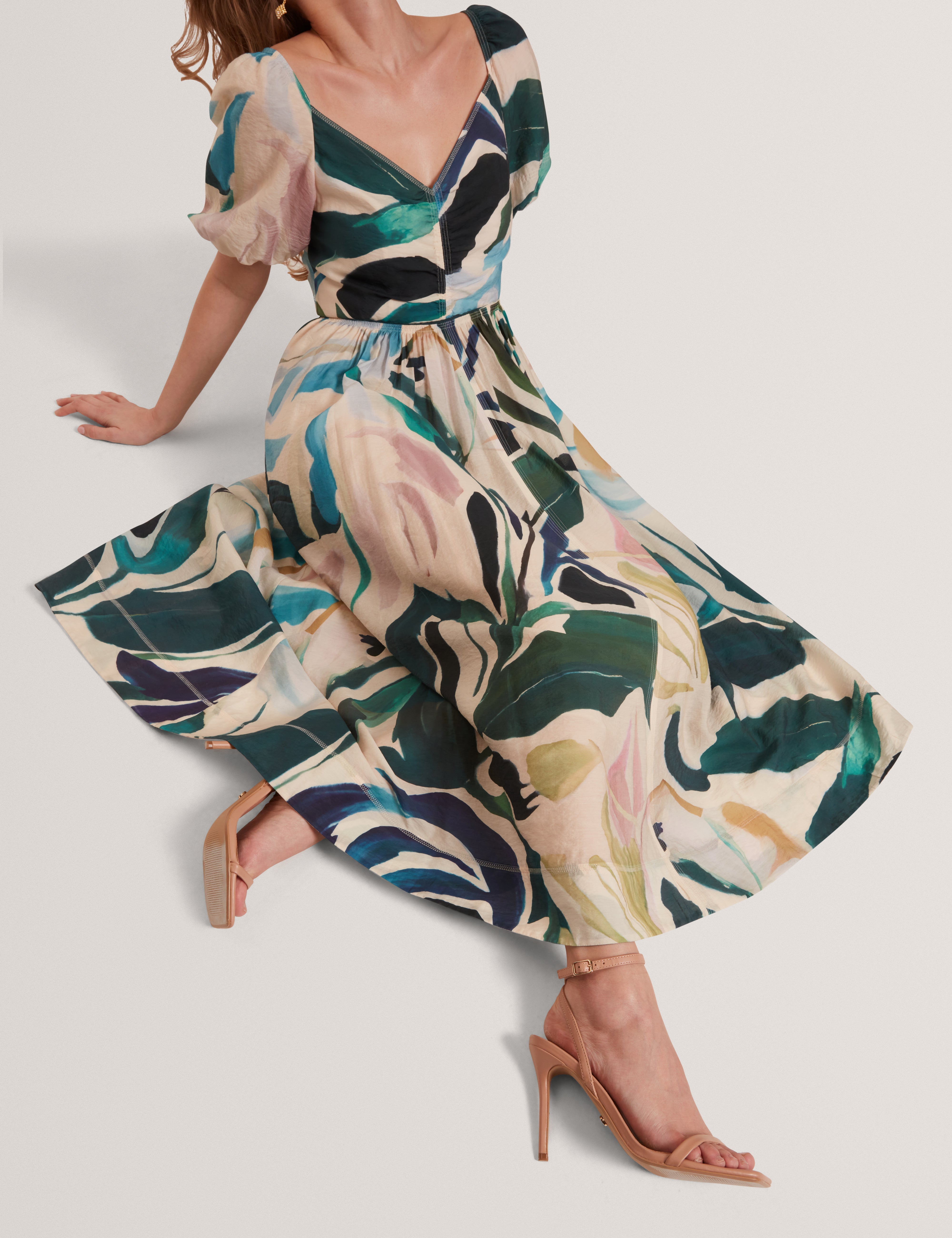 Moyla Printed Puff Sleeve Ruched Detail Midi Dress Nude-Pink
