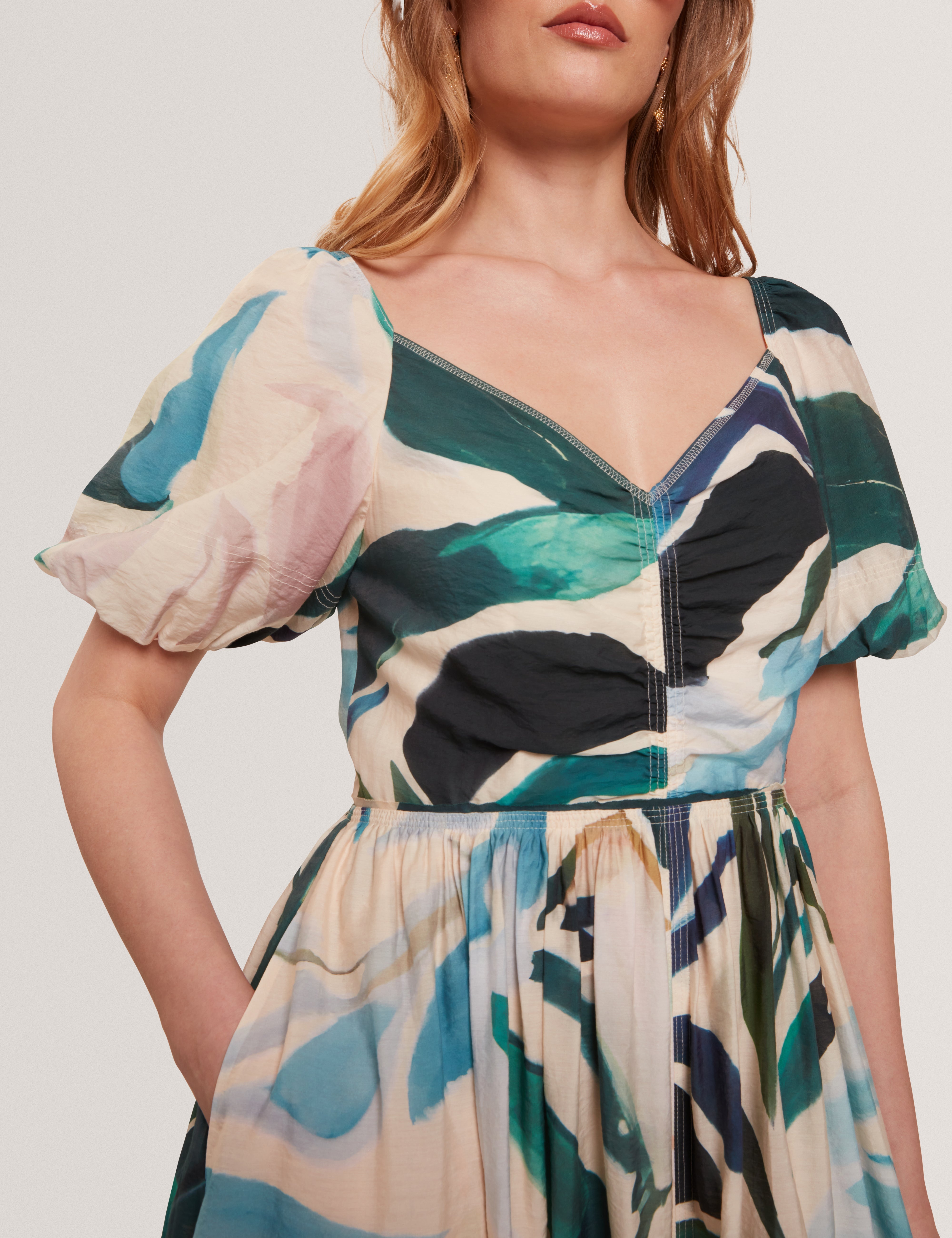 Moyla Printed Puff Sleeve Ruched Detail Midi Dress Nude-Pink