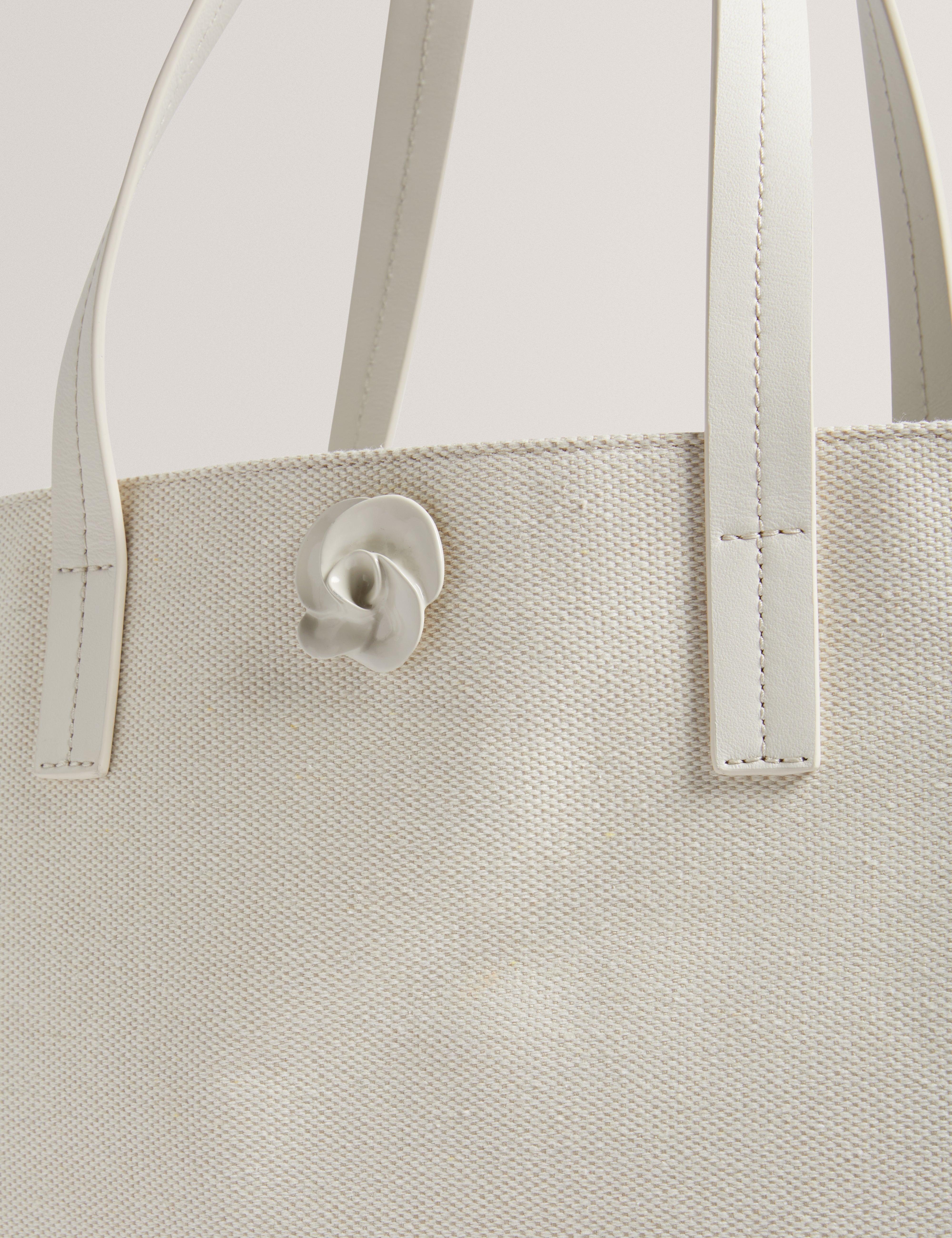Audos Canvas Rose Hardware Tote Bag Ecru