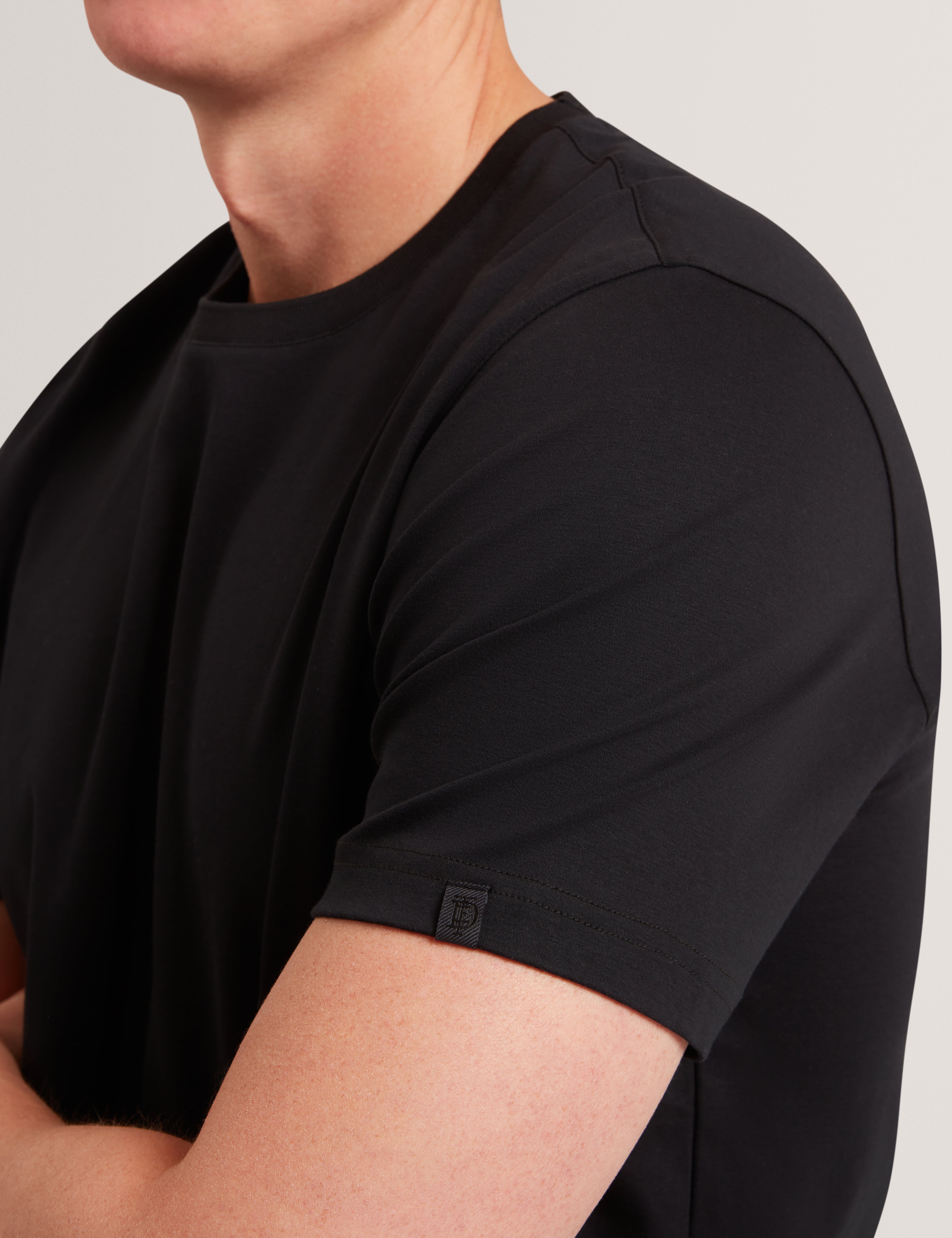 Konrrad Ss Regular Soft Touch T-Shirt Black