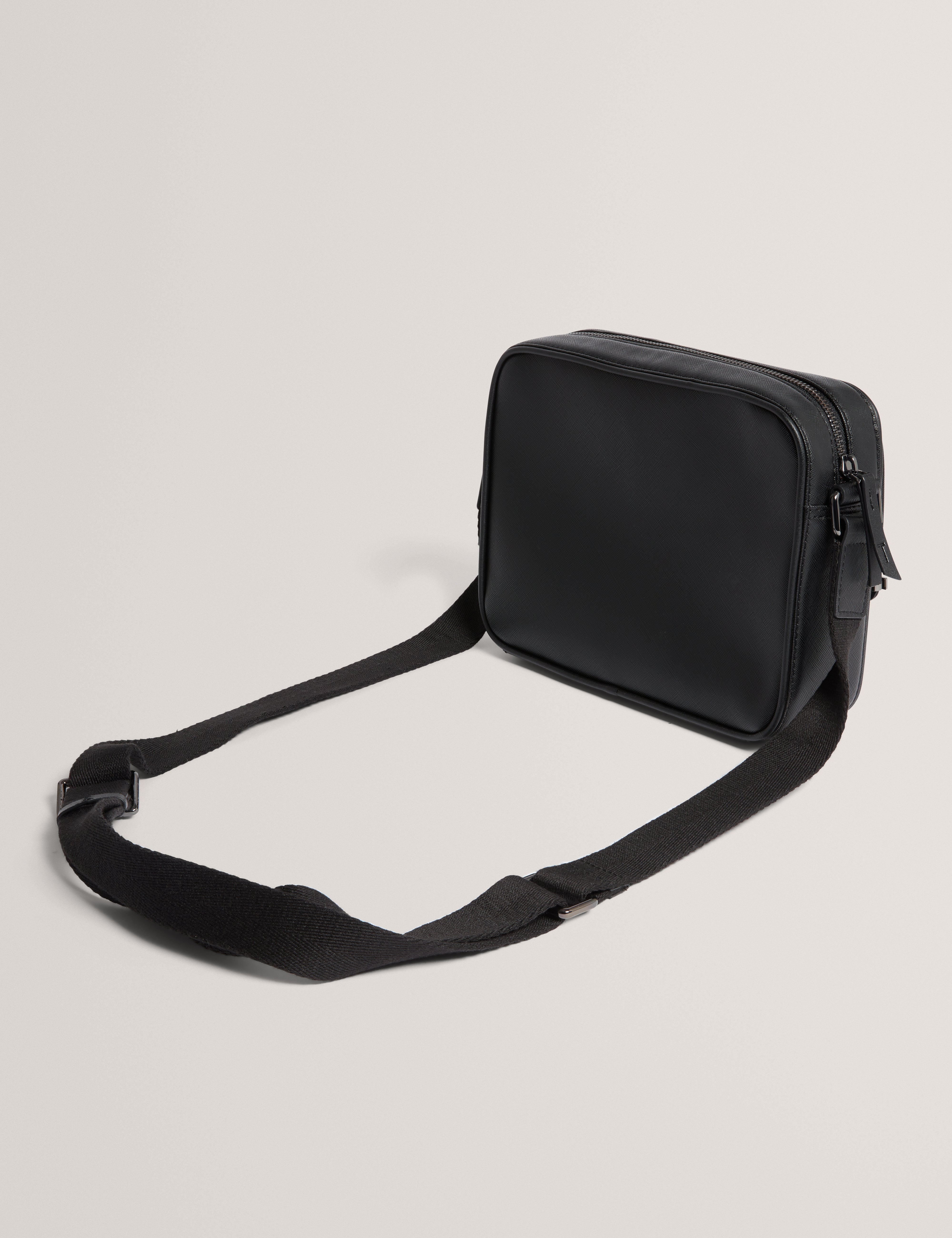 Sampson Tie Bar Detail Pu Messenger Bag Black