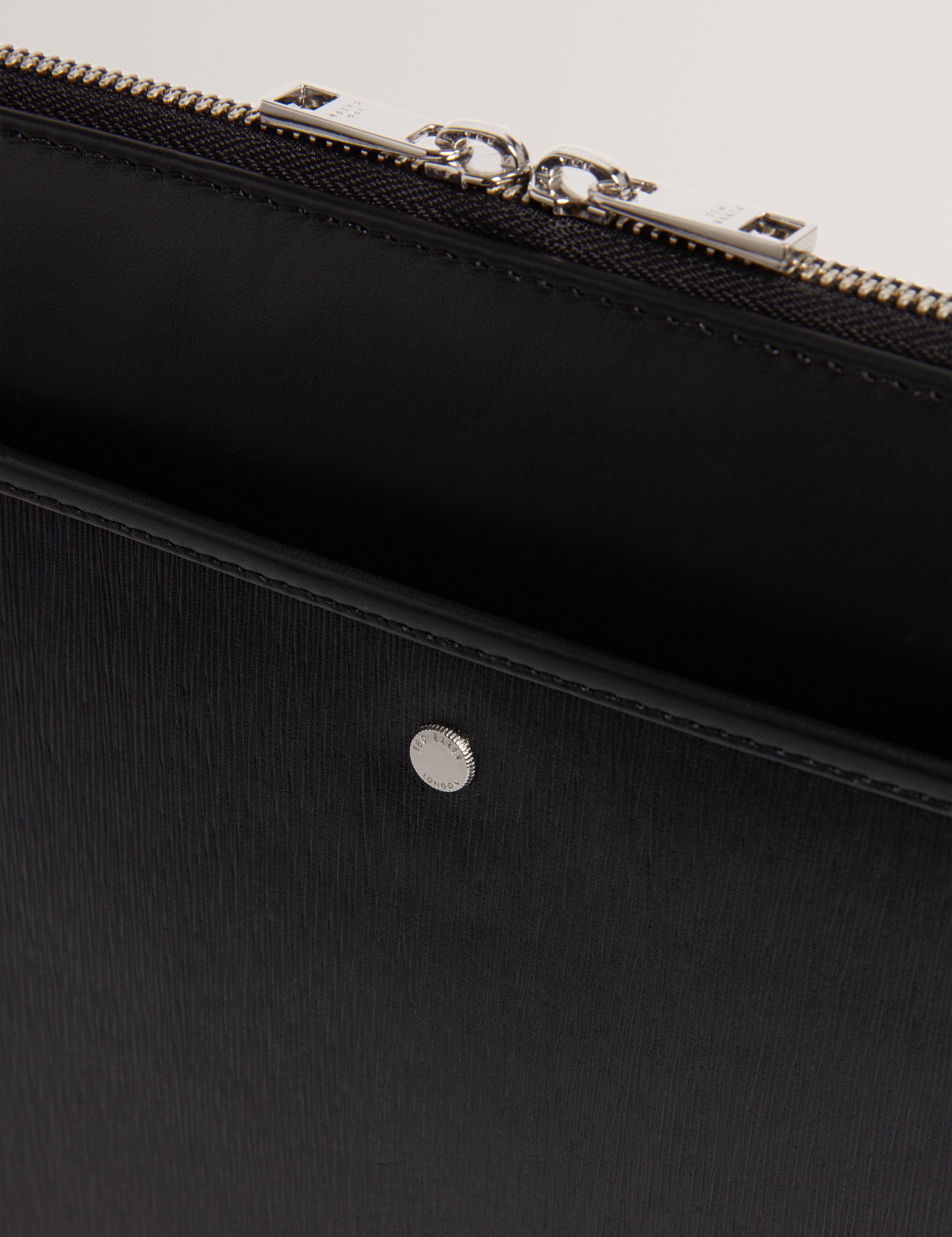 Barkers Bark Texture Leather 13 Inch Laptop Case Black