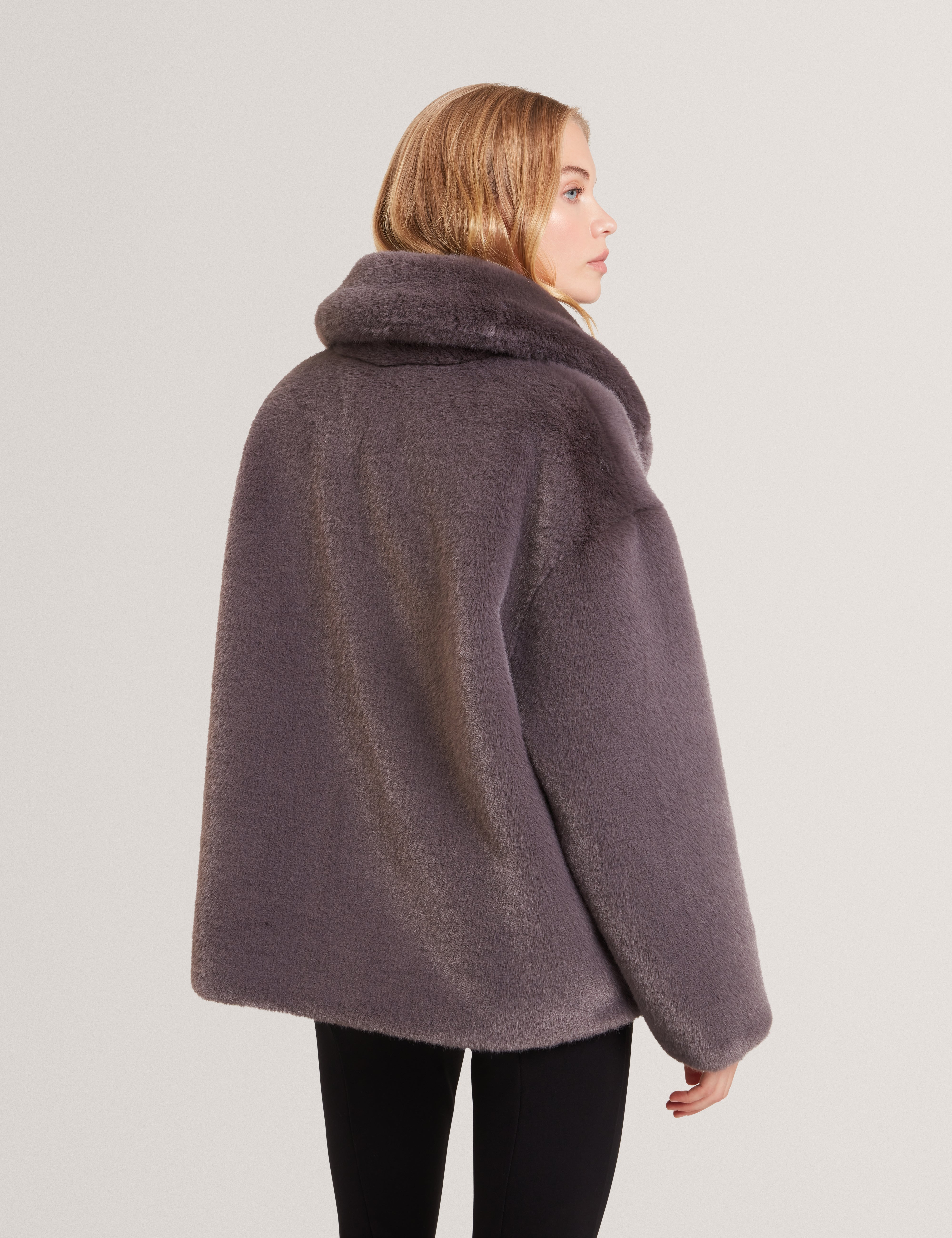 Fiela Short Faux Fur Coat With Shawl Collar Grey
