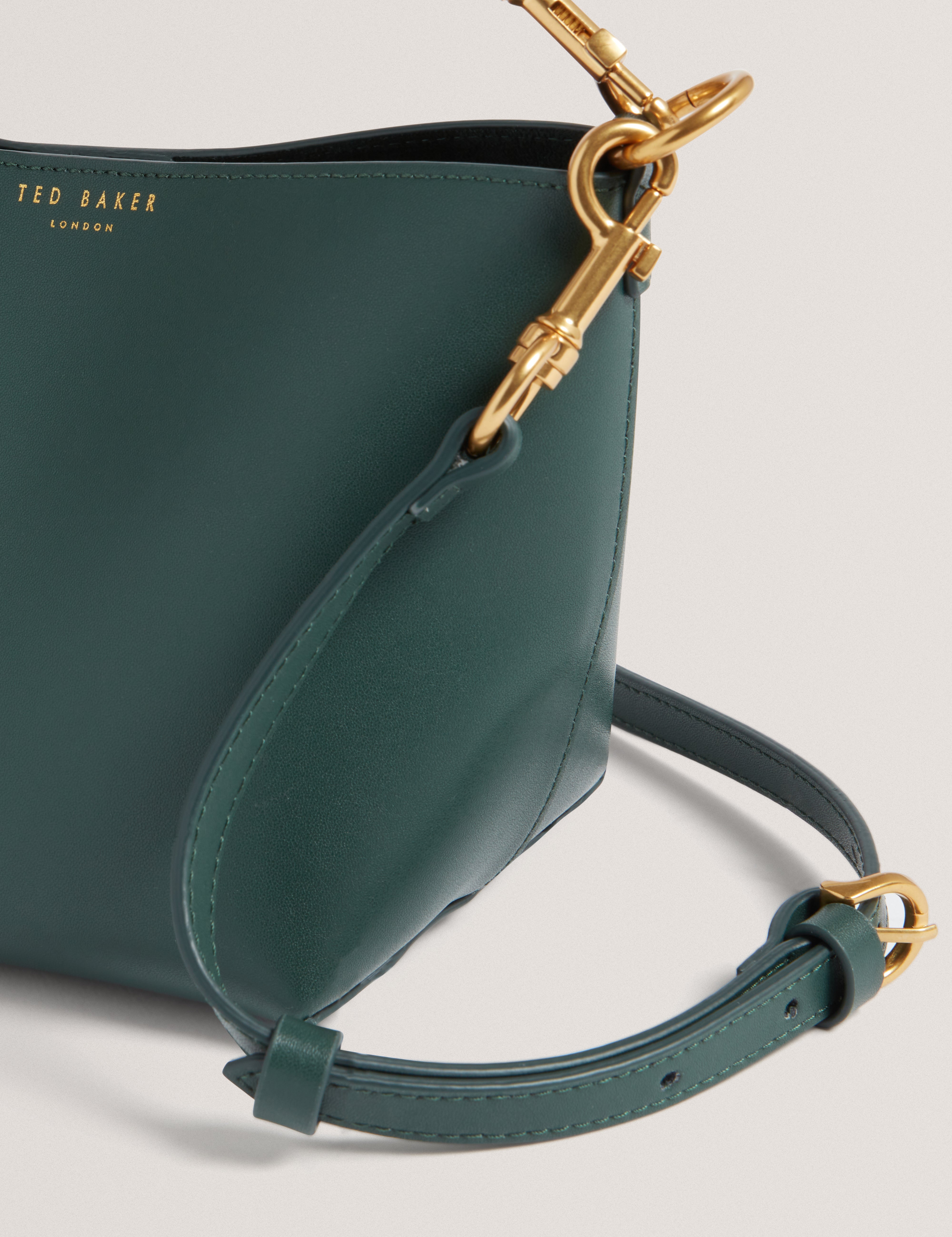 Wavely Weave Handle Leather Small Bucket Bag Green