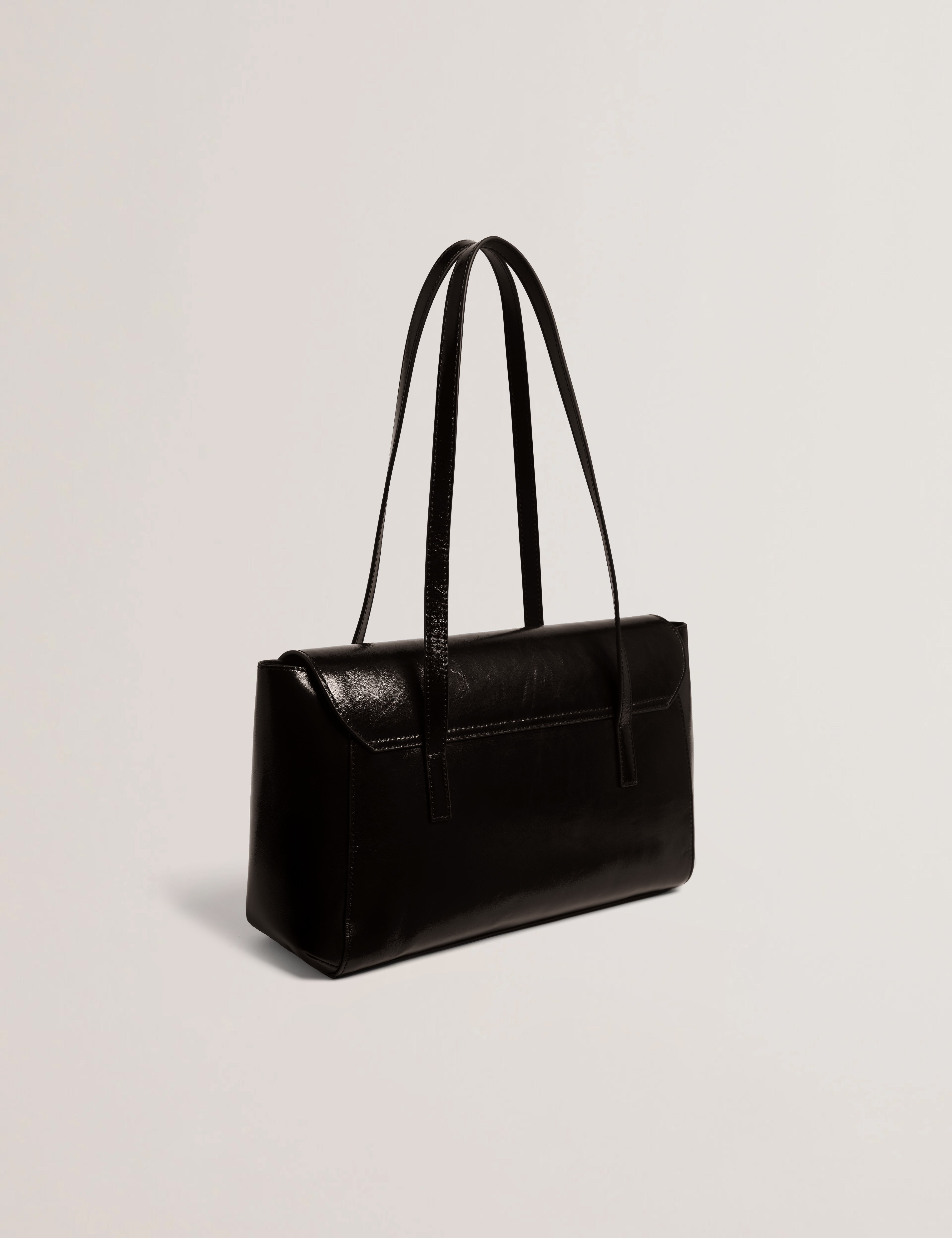 Kkamy Twist Lock Detail Elongated Shoulder Bag Black