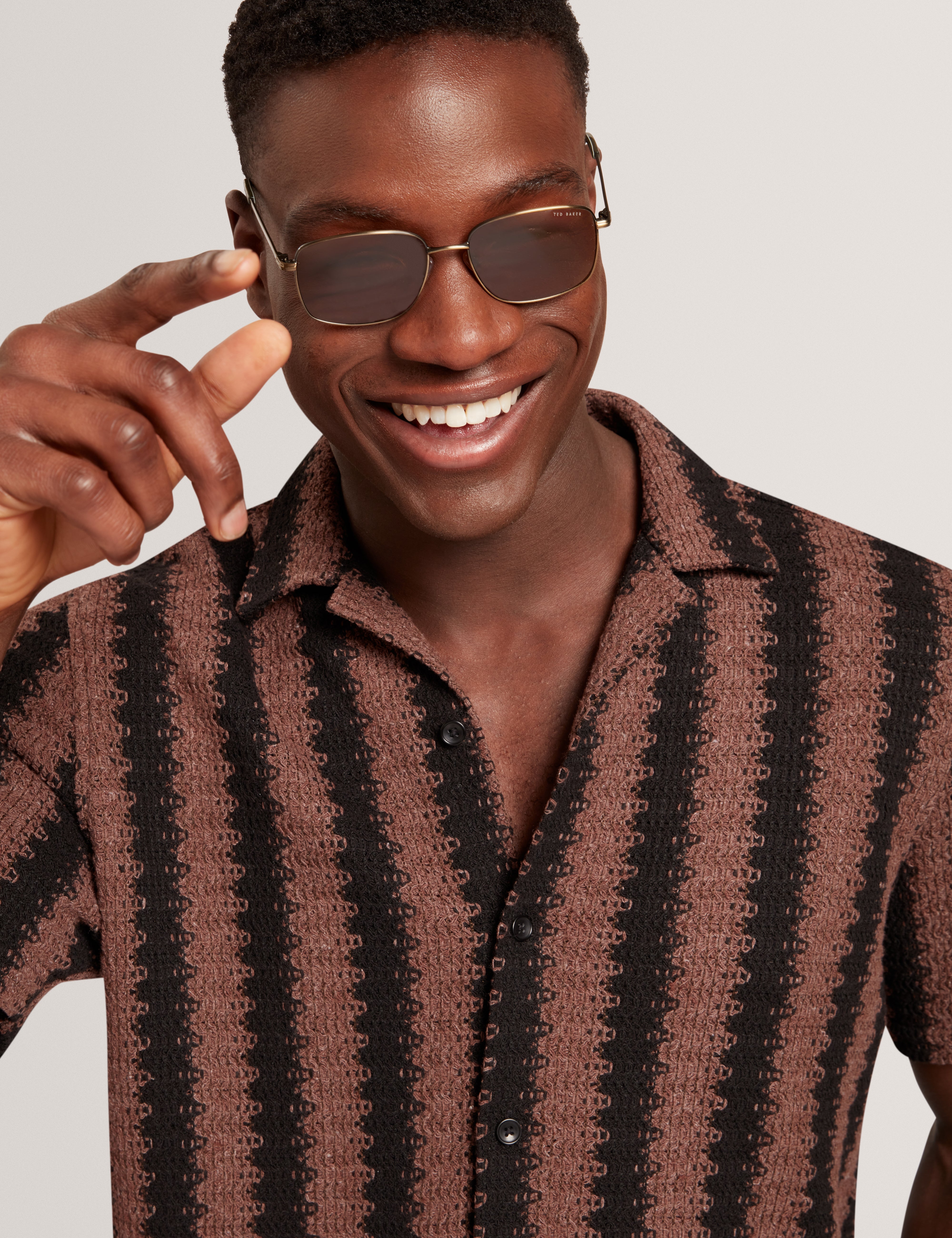 Monier Short Sleeve Relaxed Striped Crotchet Shirt Black