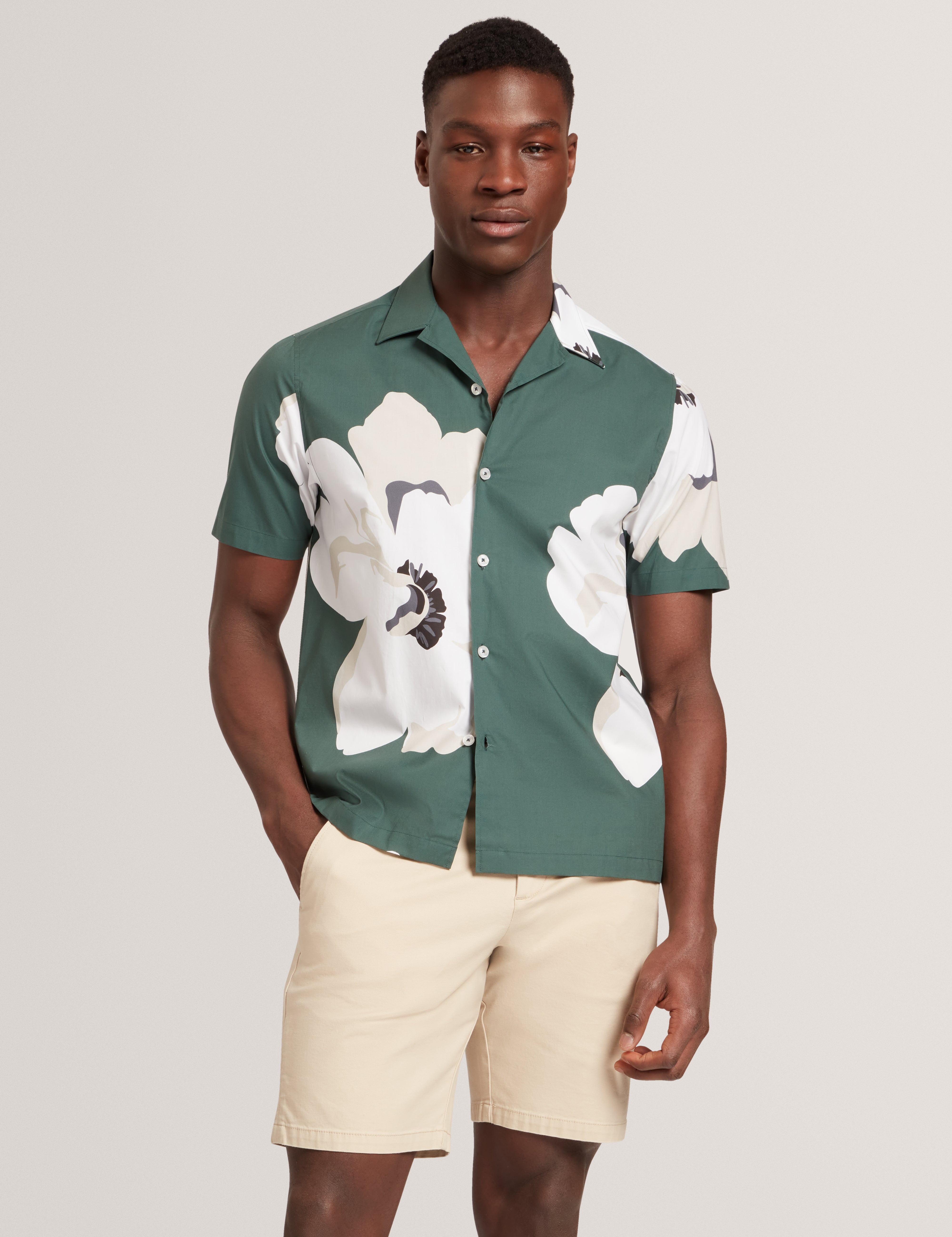 Hebbden Short Sleeve Relaxed Floral Shirt Dk-Green