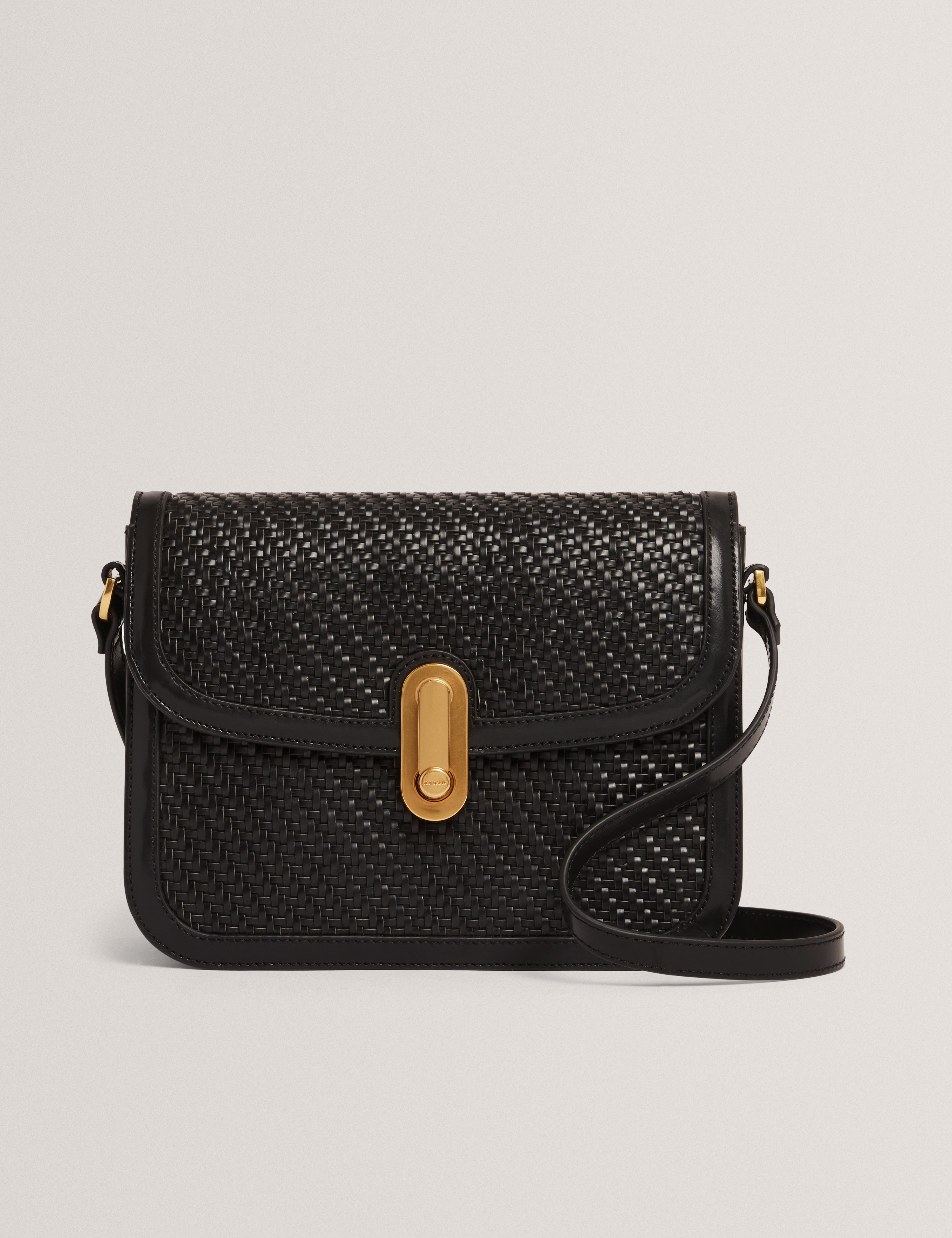 Warnerr Twist Lock Detail Woven Embossed Saddle Black