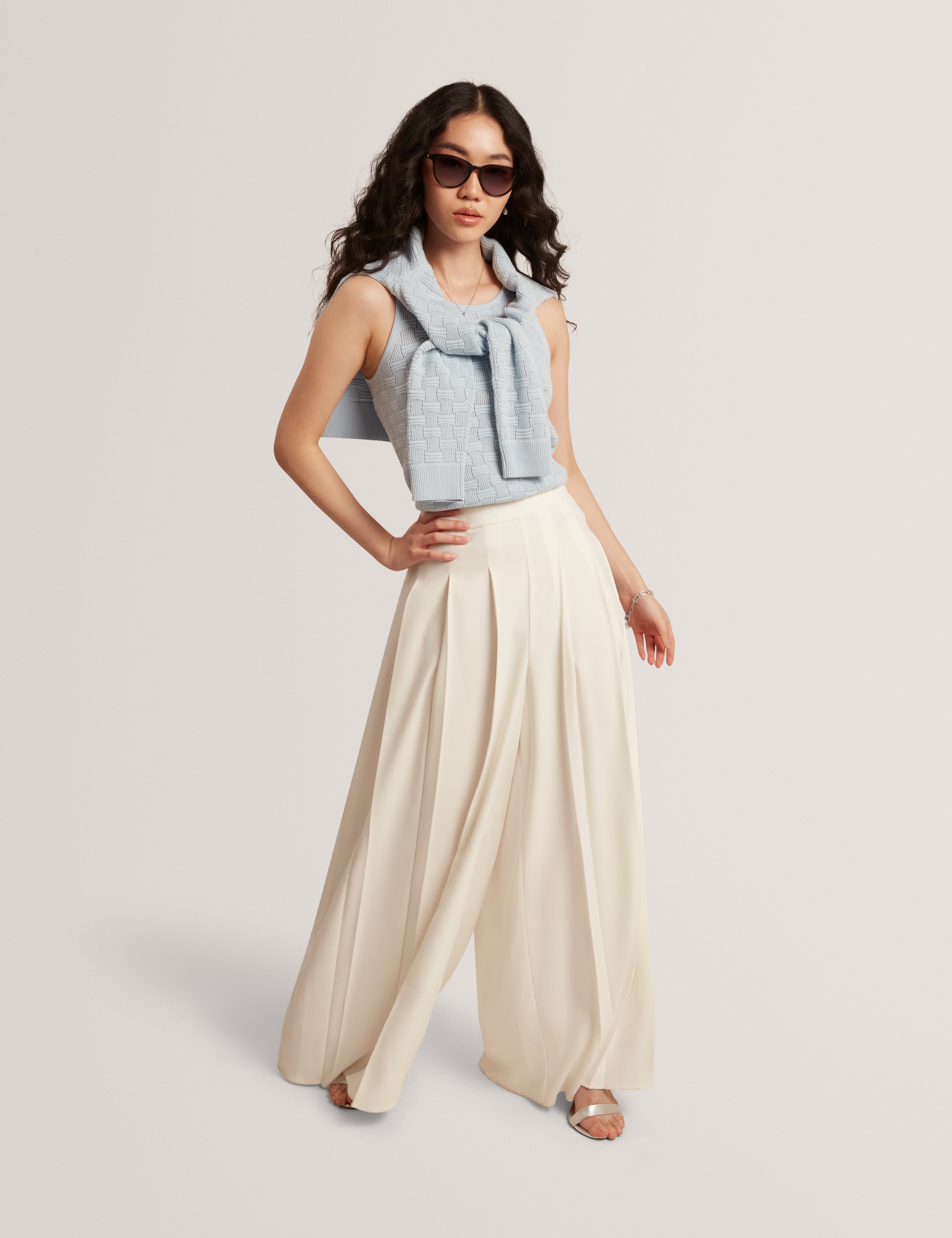 Yuna Touch Of Silk Knitted Sleeveless Top Pl-Blue