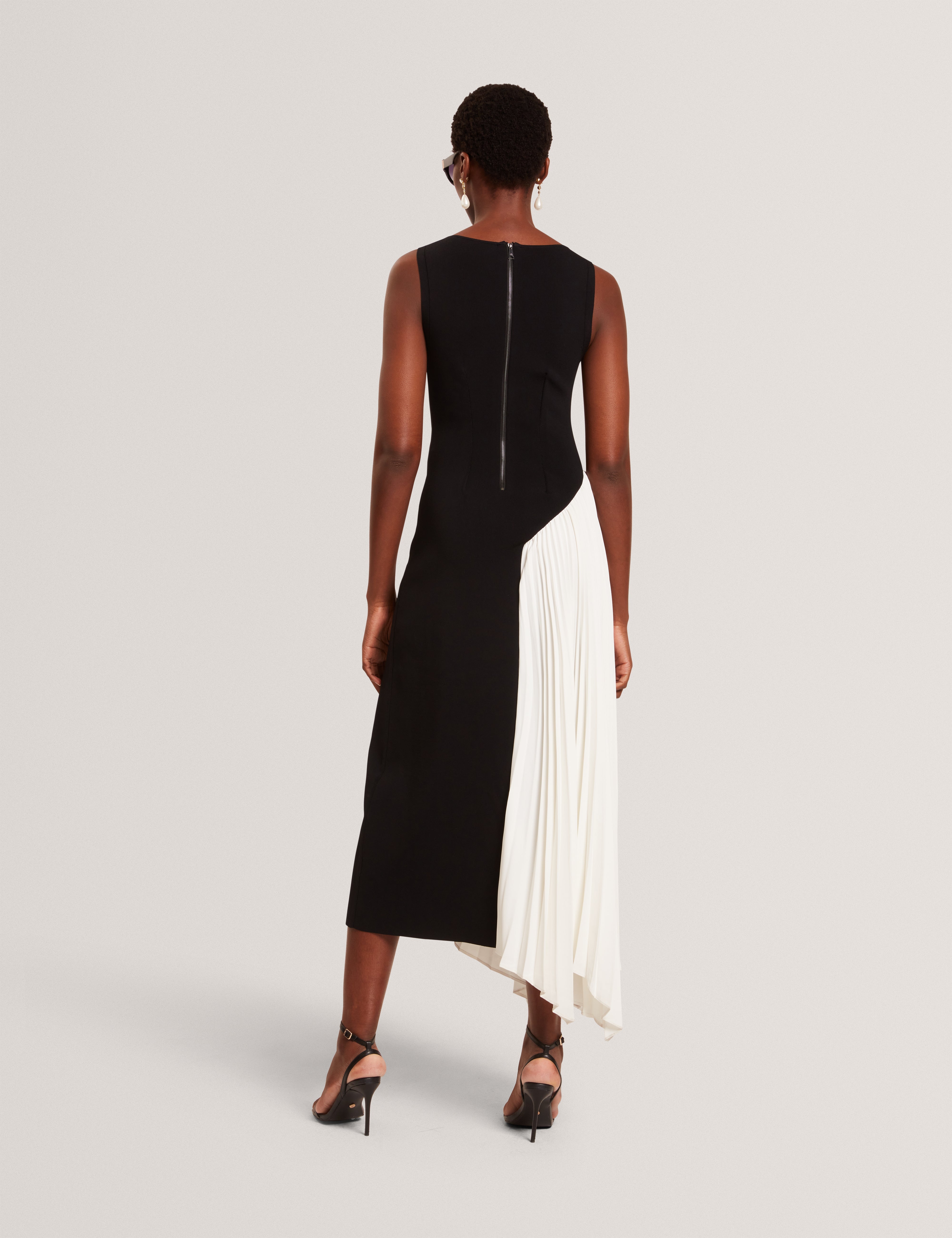 Zeera Sleeveless Knit Dress With Contrast Black