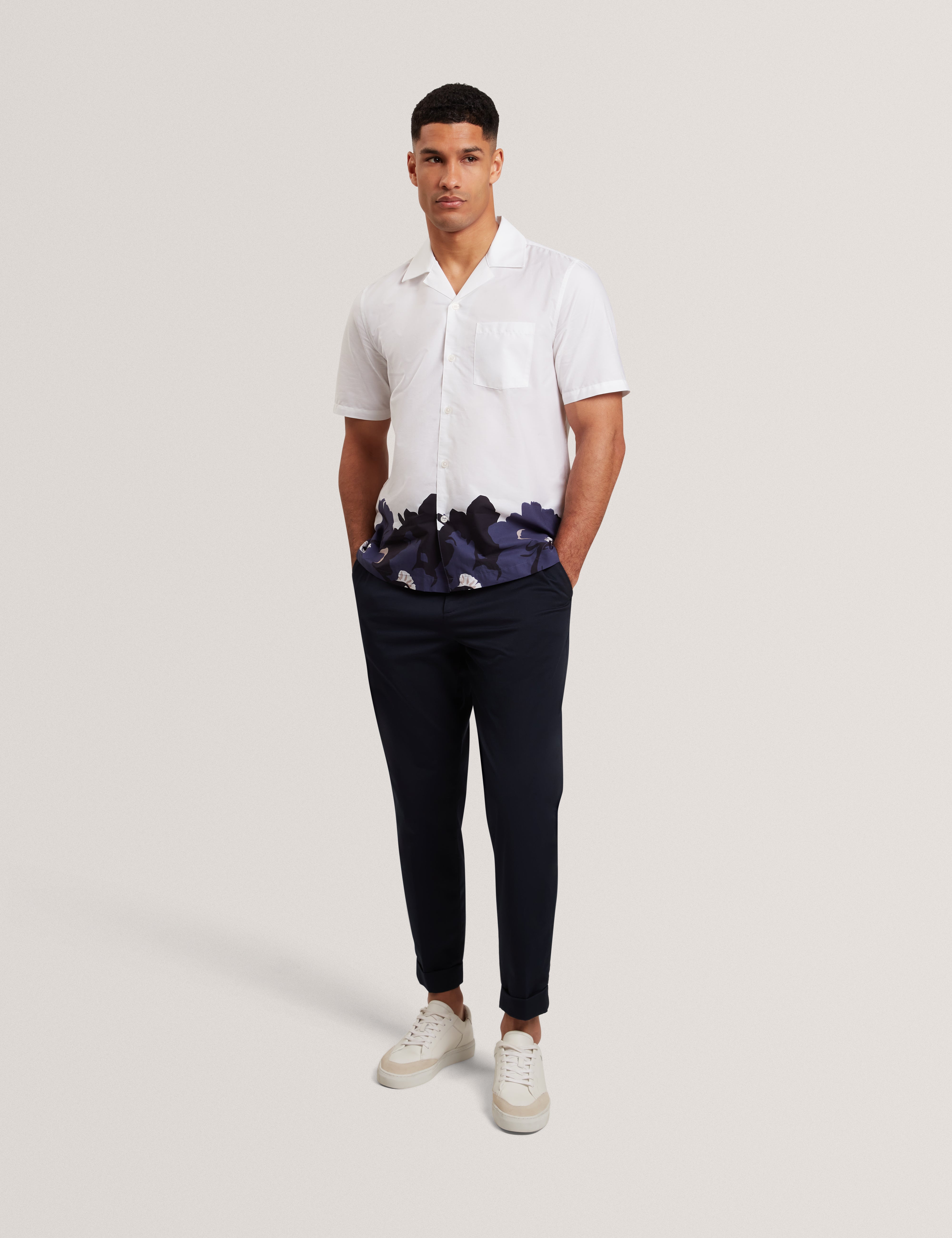 Biscarn Short Sleeve Relaxed Placement Floral Shirt White