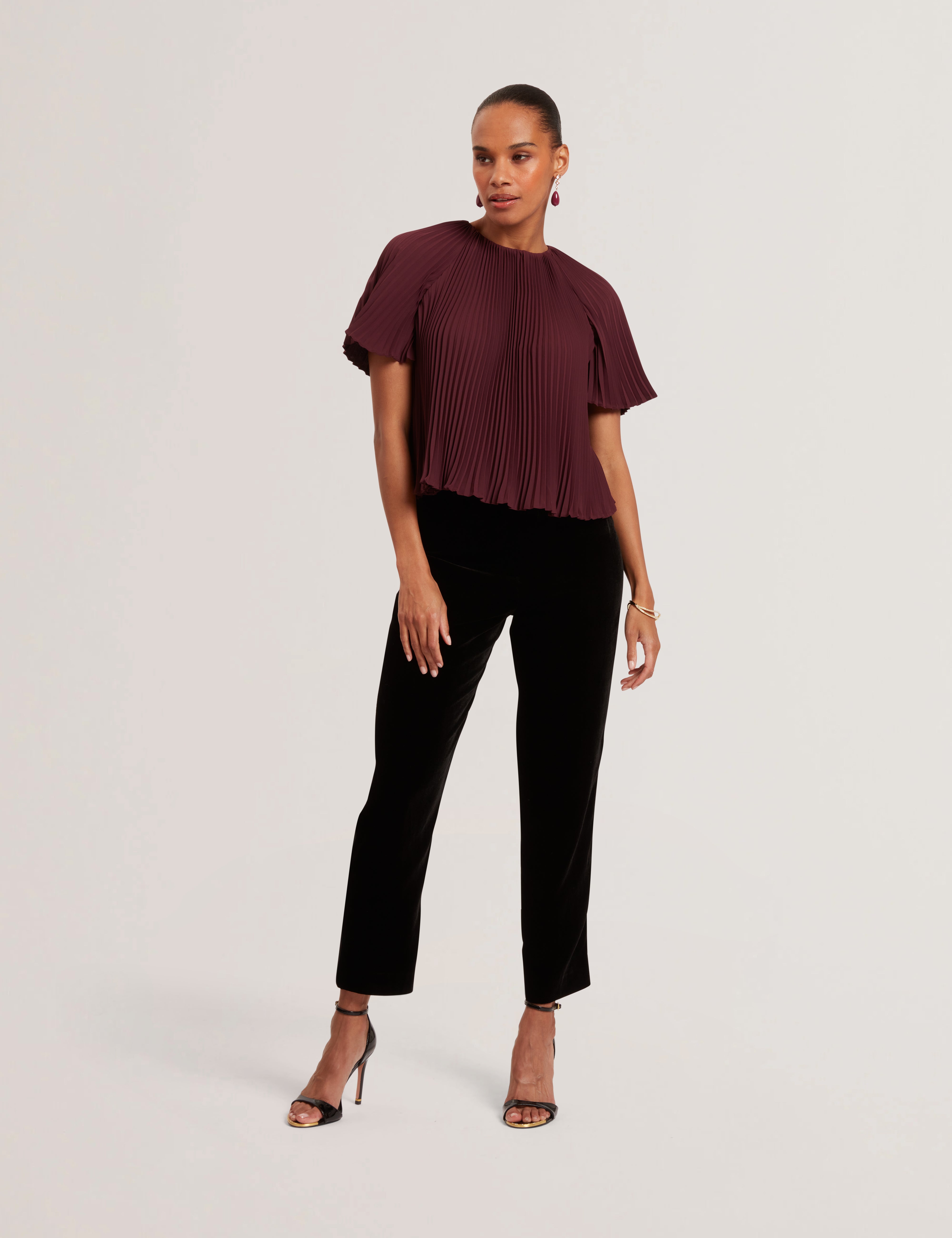 Agara Crepe Pleated Short Sleeve Top Oxblood