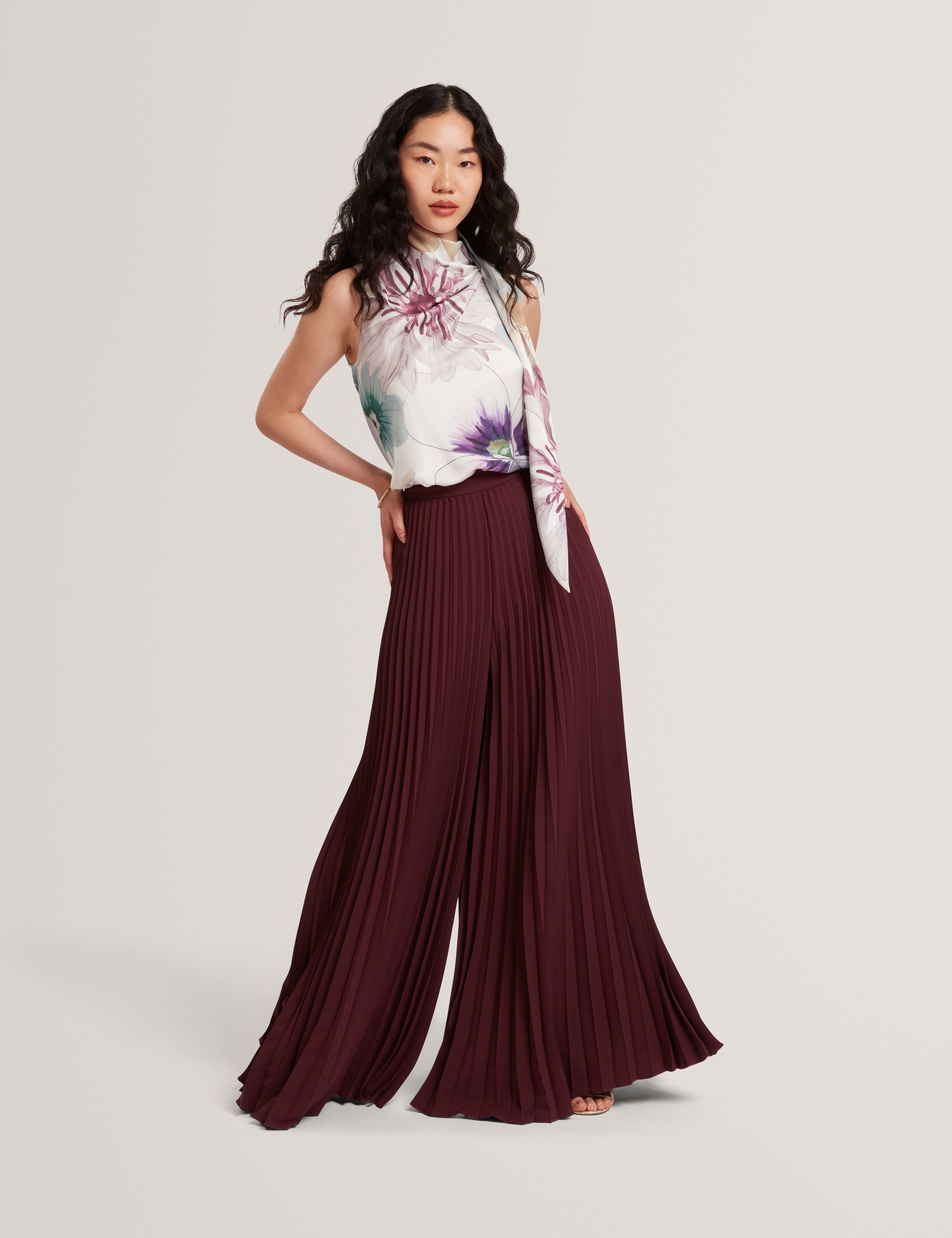 Haryx Pleated Wide Leg Trouser Oxblood