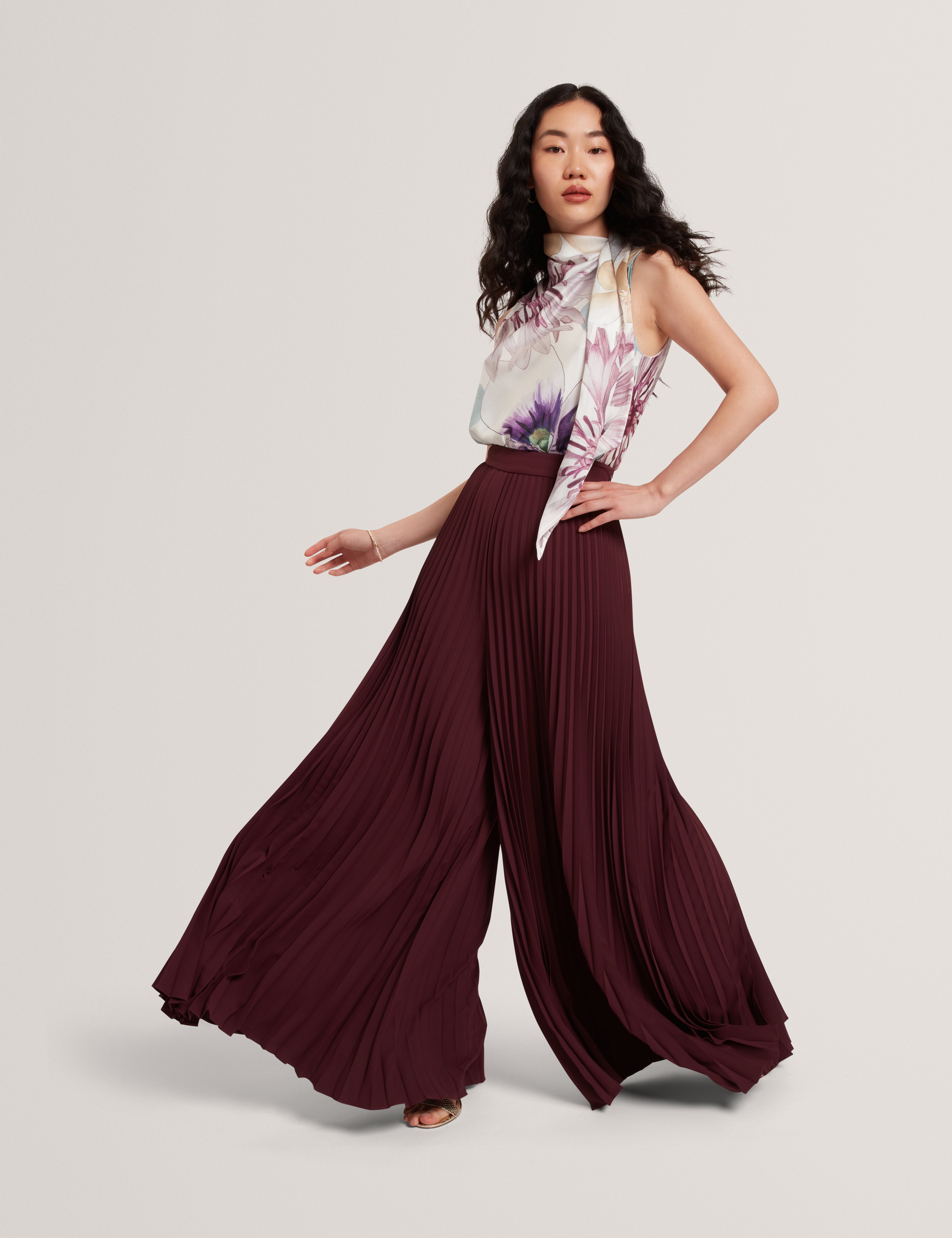 Haryx Pleated Wide Leg Trouser Oxblood