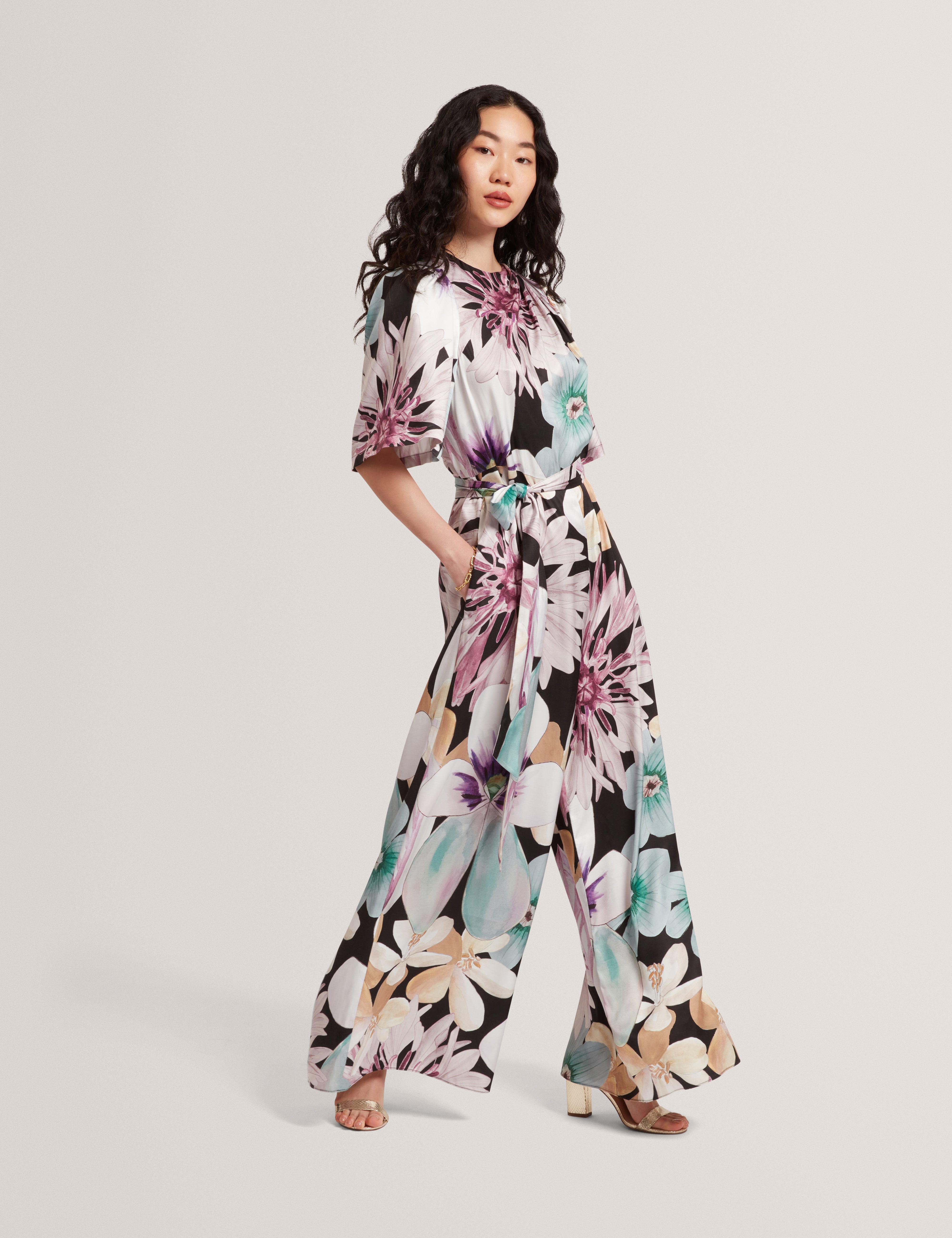 Sunshi Printed Drape Neck Detail Wide Leg Jumps Black