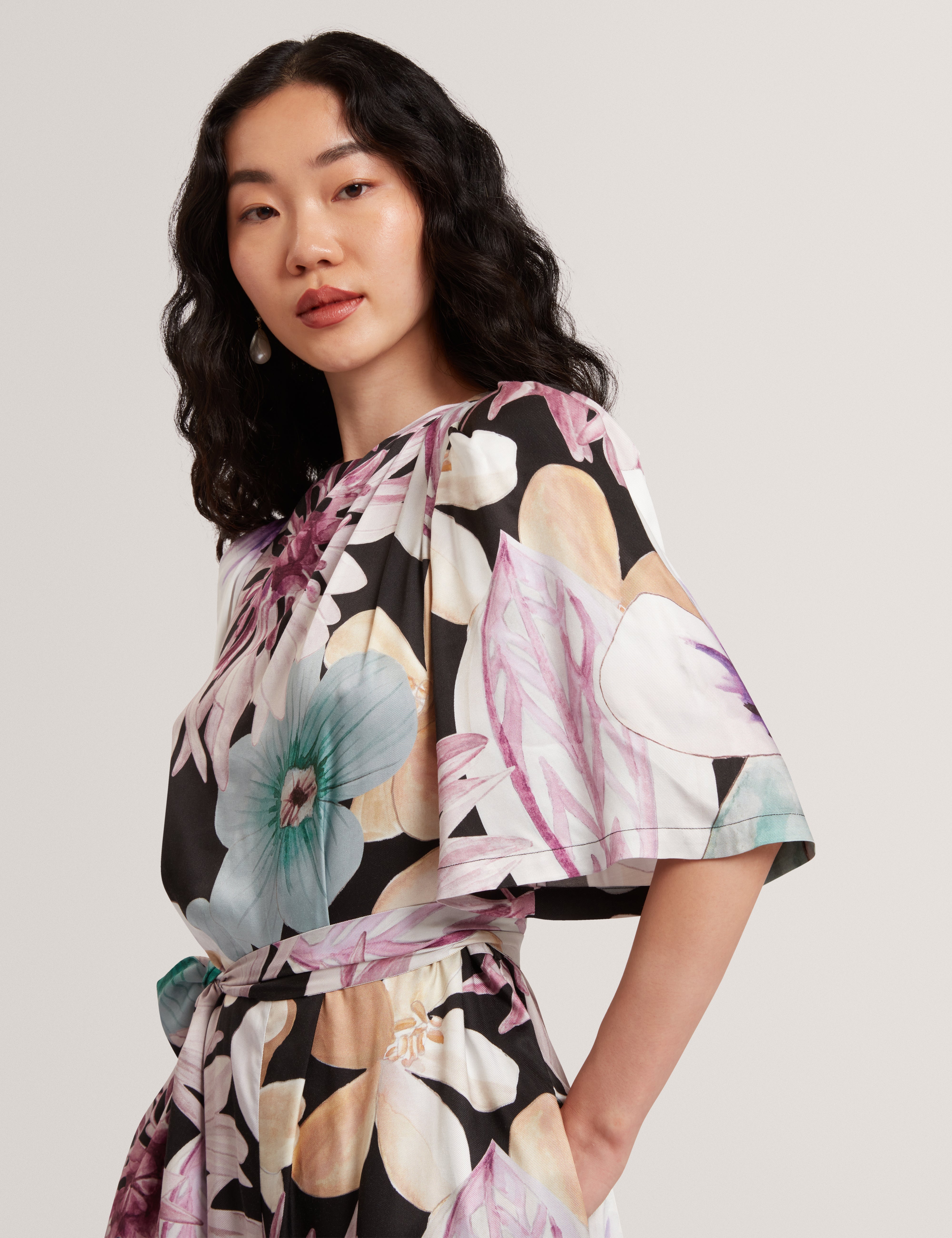 Sunshi Printed Drape Neck Detail Wide Leg Jumps Black