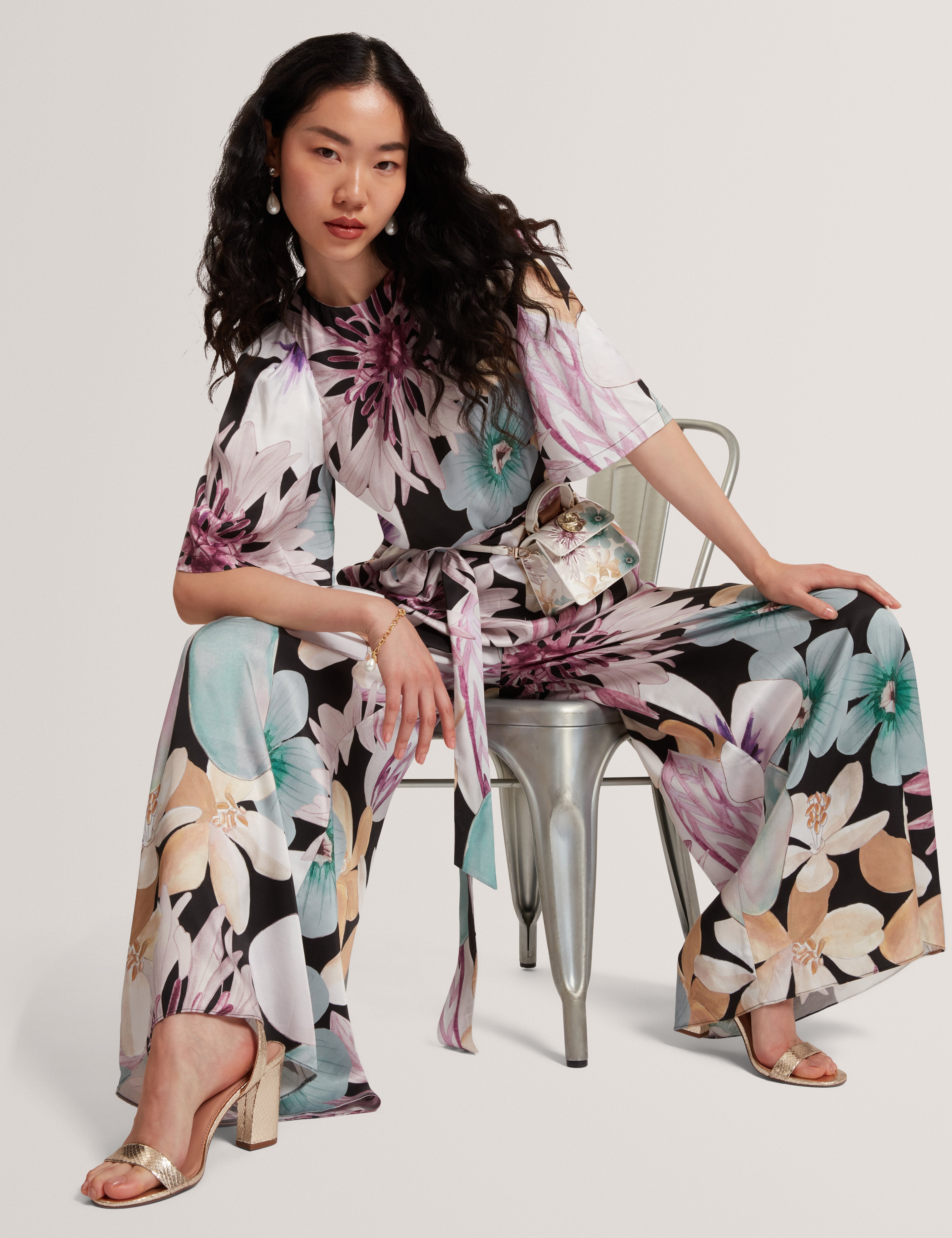 Sunshi Printed Drape Neck Detail Wide Leg Jumps Black