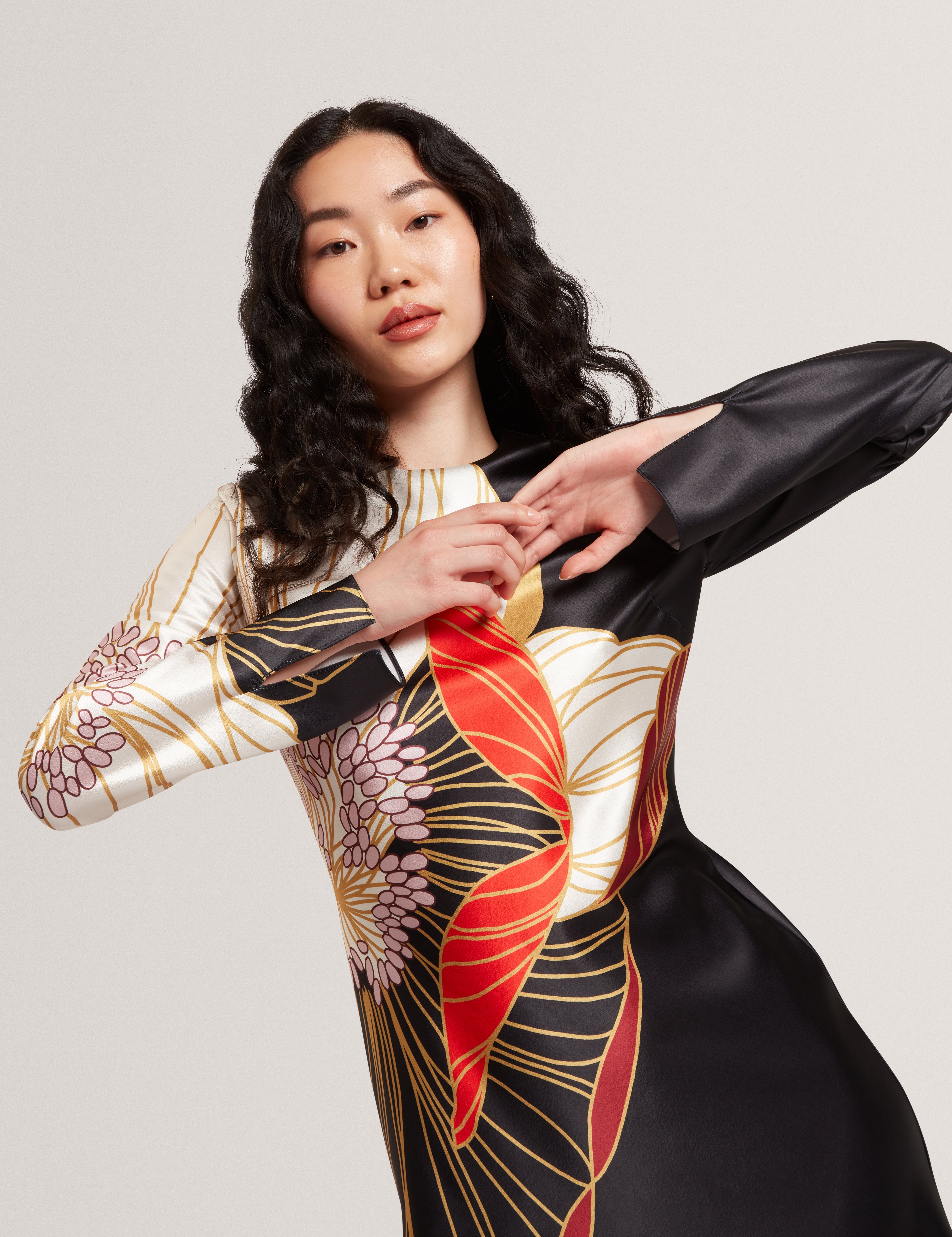 Ziara Print Long Sleeve Midi Dress Black