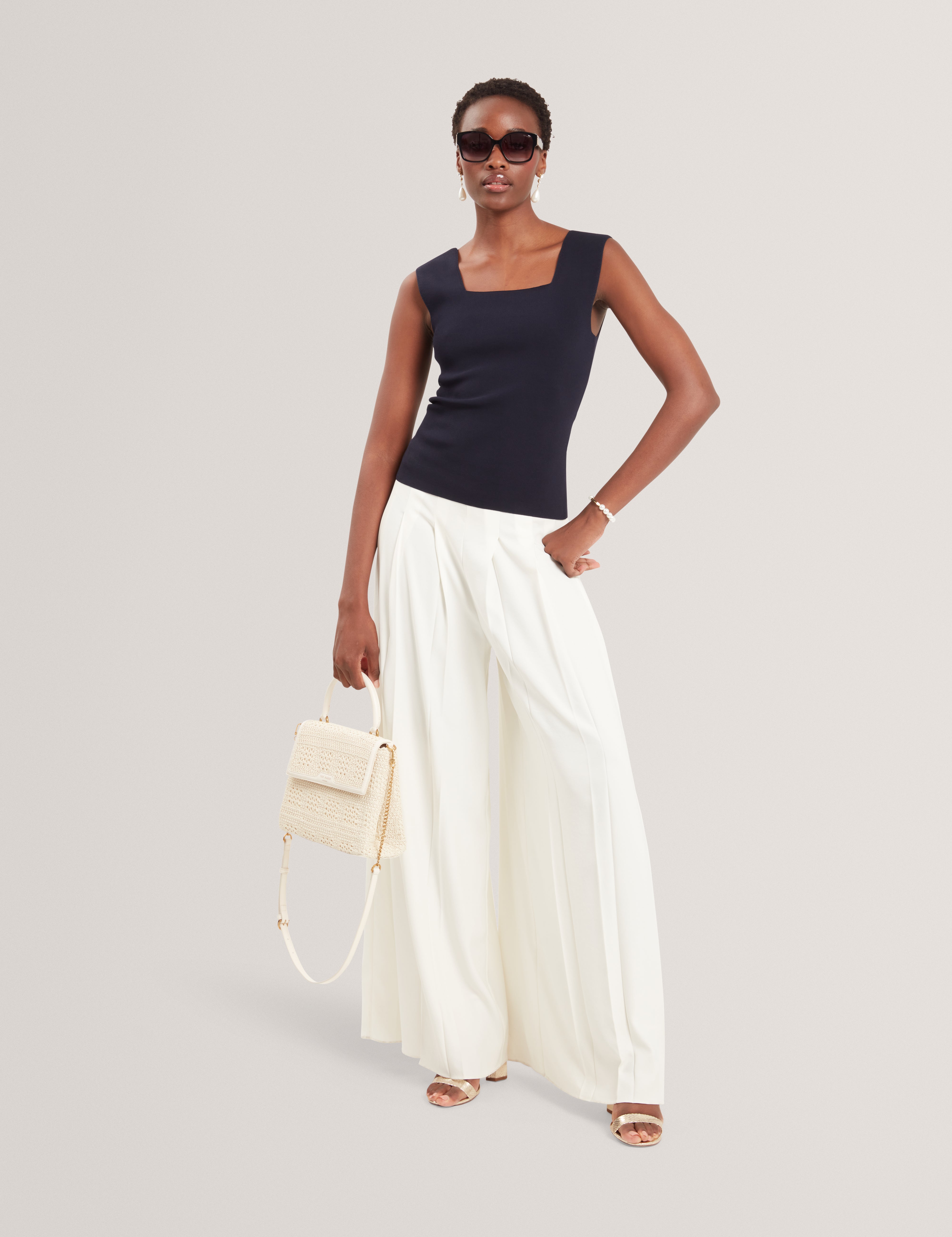 Binkkii Square Neck Sleeveless Knitted Top Navy