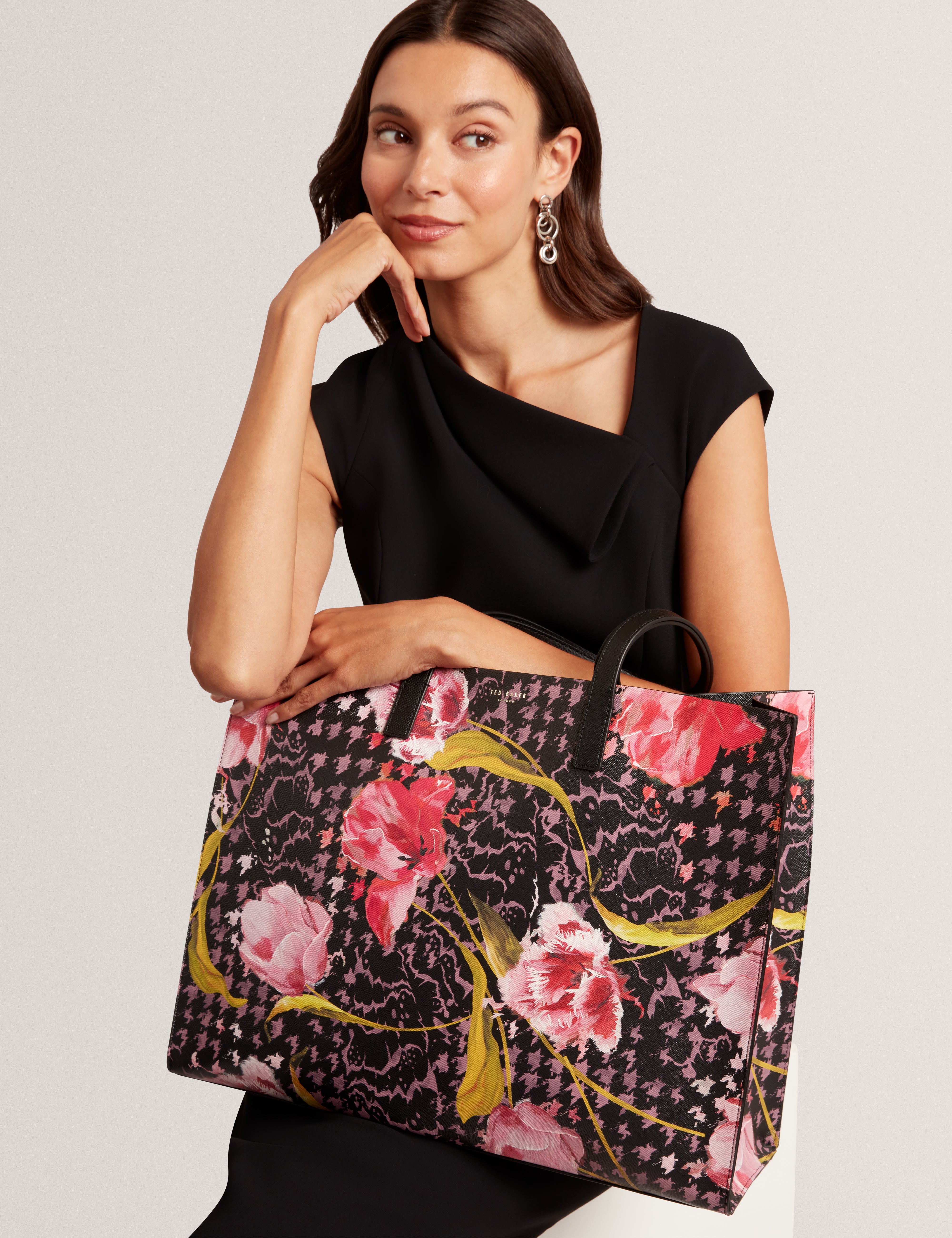 Tulah Floral Printed Extra Large Icon Bag Black