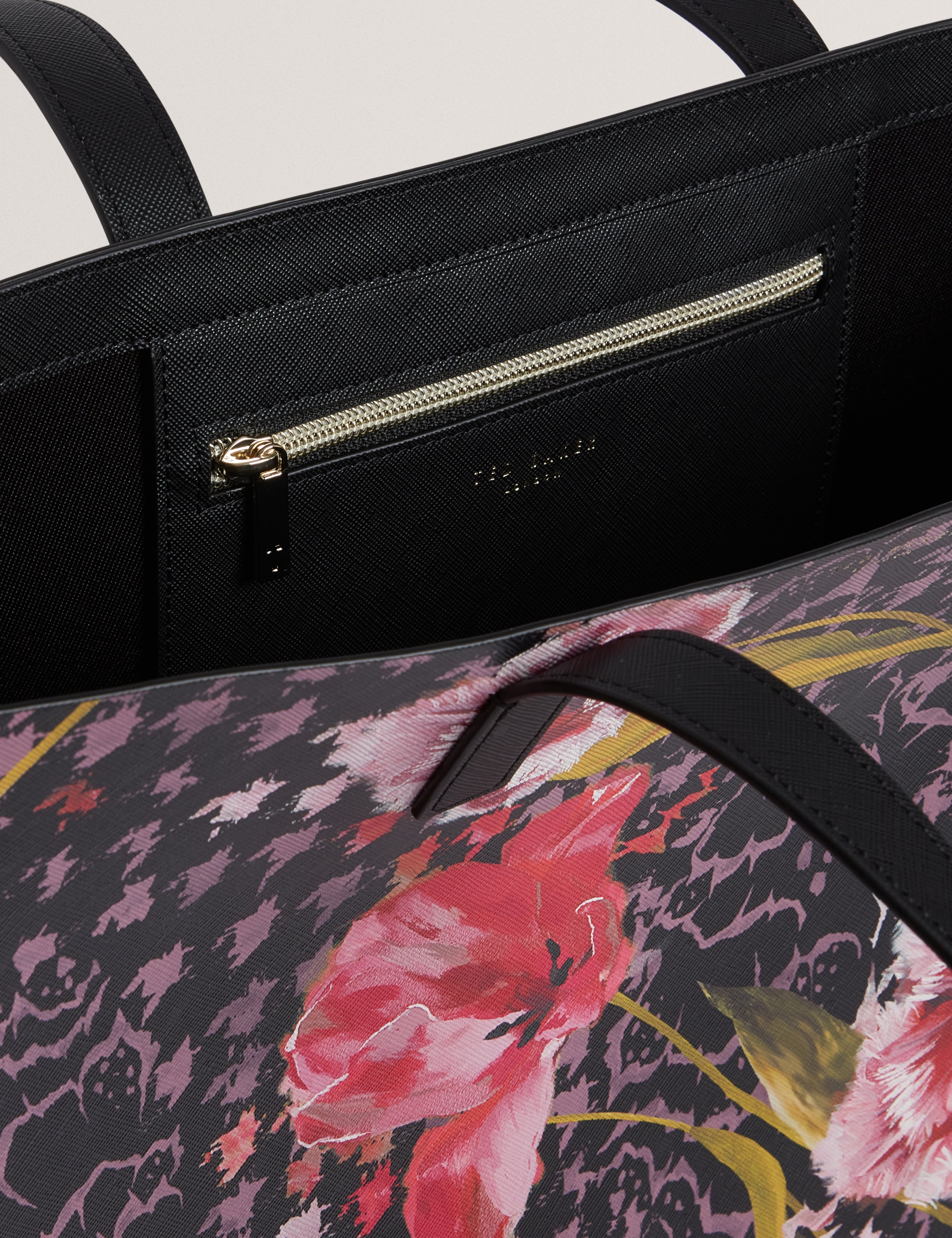 Tulah Floral Printed Extra Large Icon Bag Black