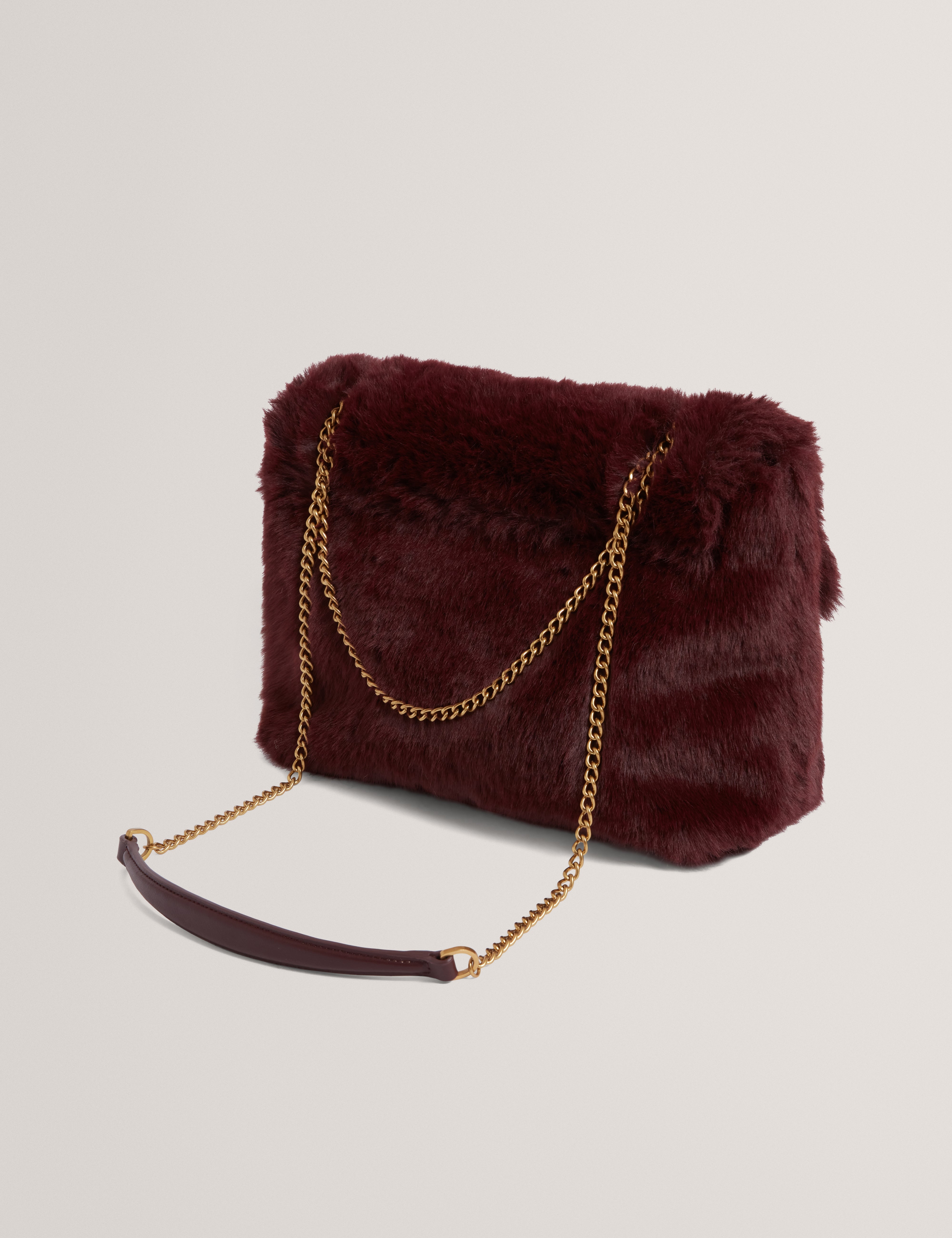 Anilie Tb Detail Faux Fur Shoulder Bag Wine