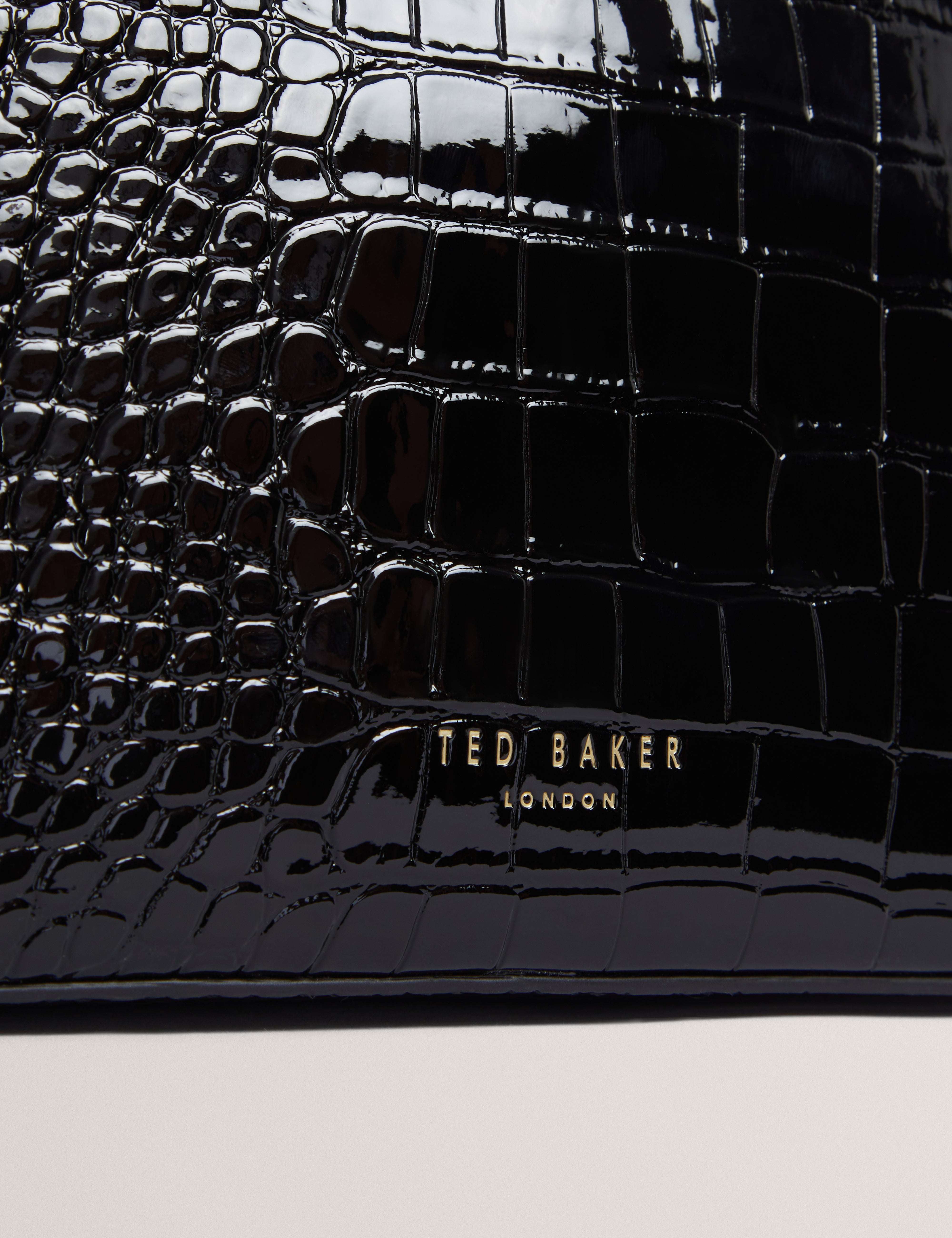 Valmma Croc Effect Small Washbag Black