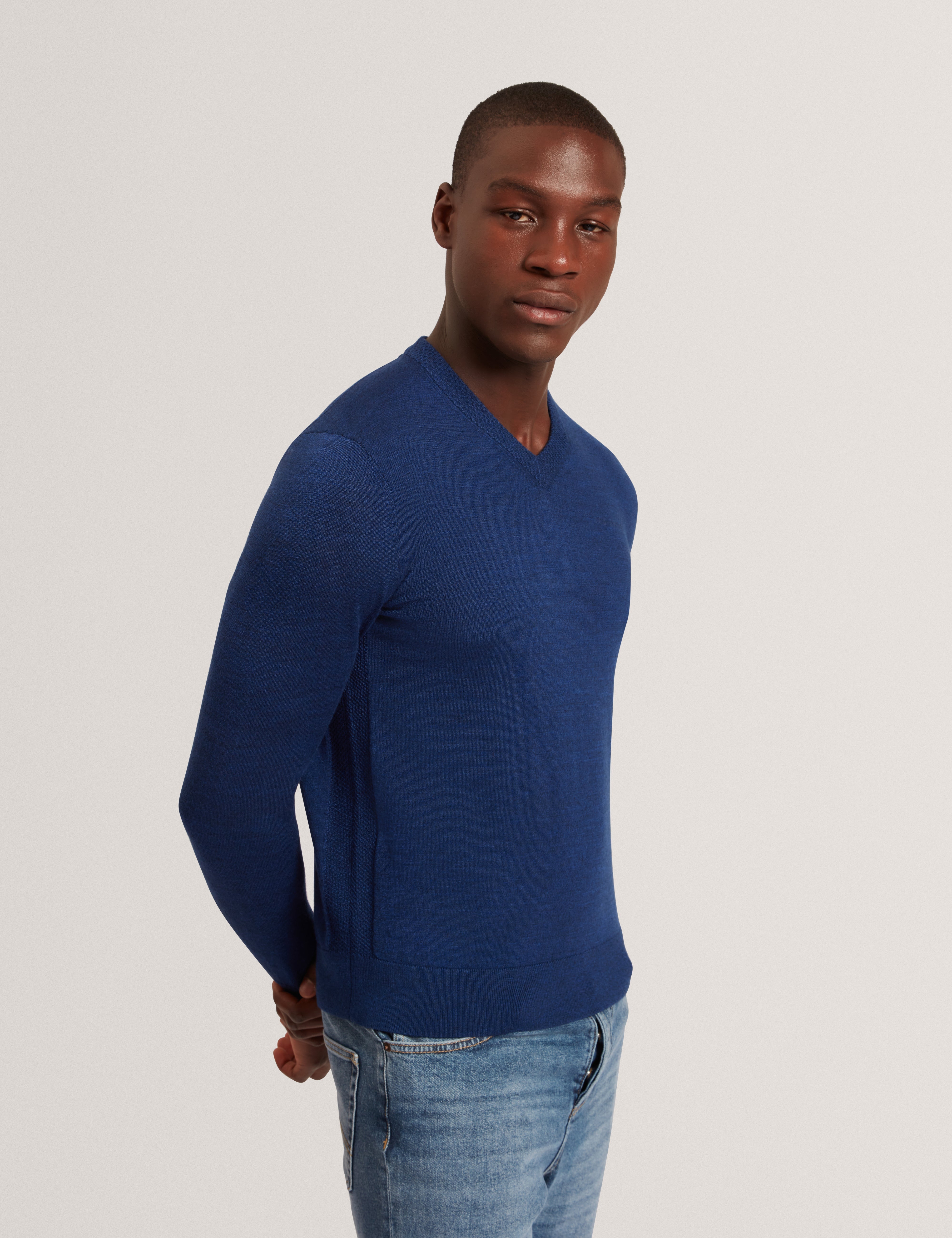 Resye Branded Merino V-Neck Jumper Navy