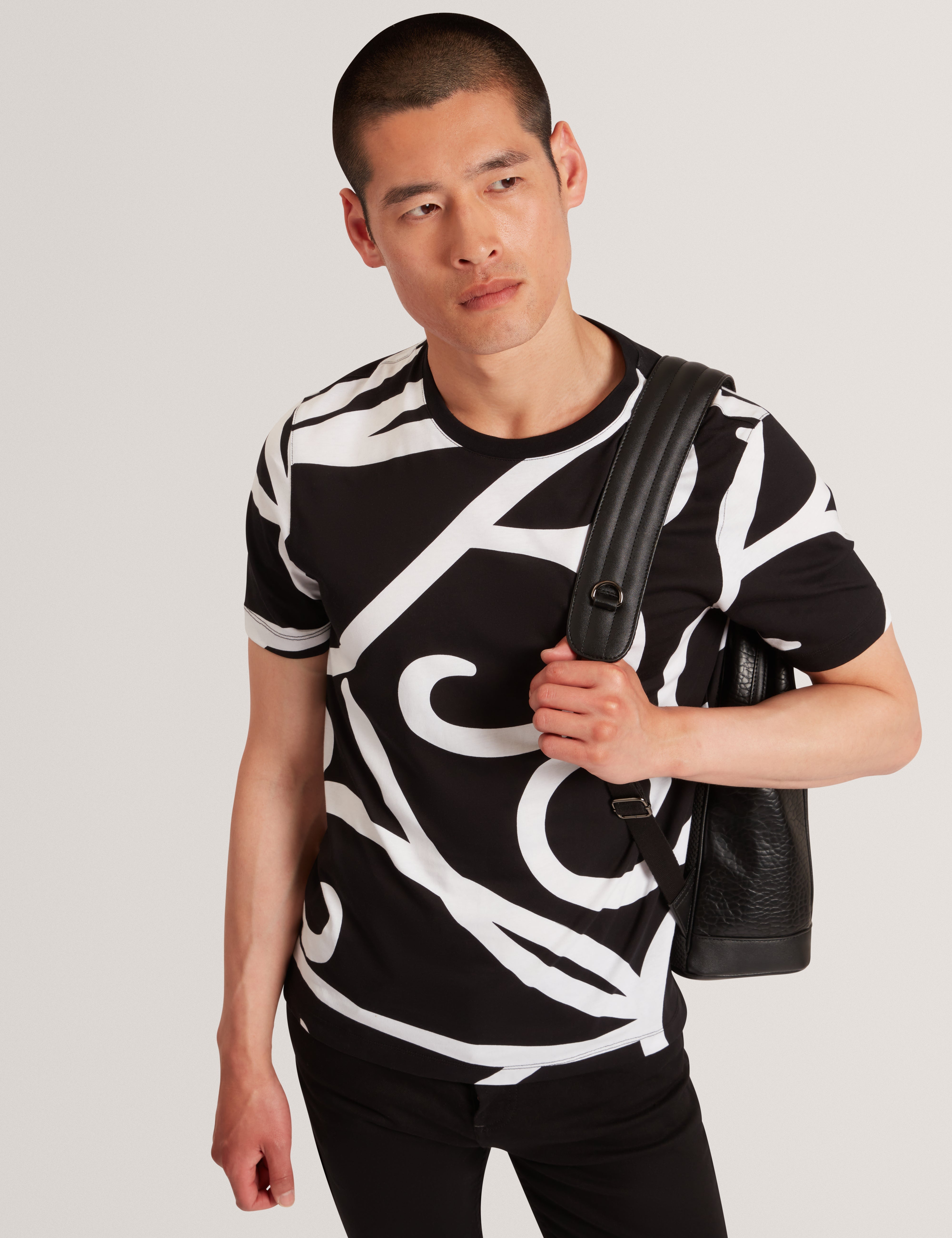 Armos Ss Tb Script T-Shirt Black