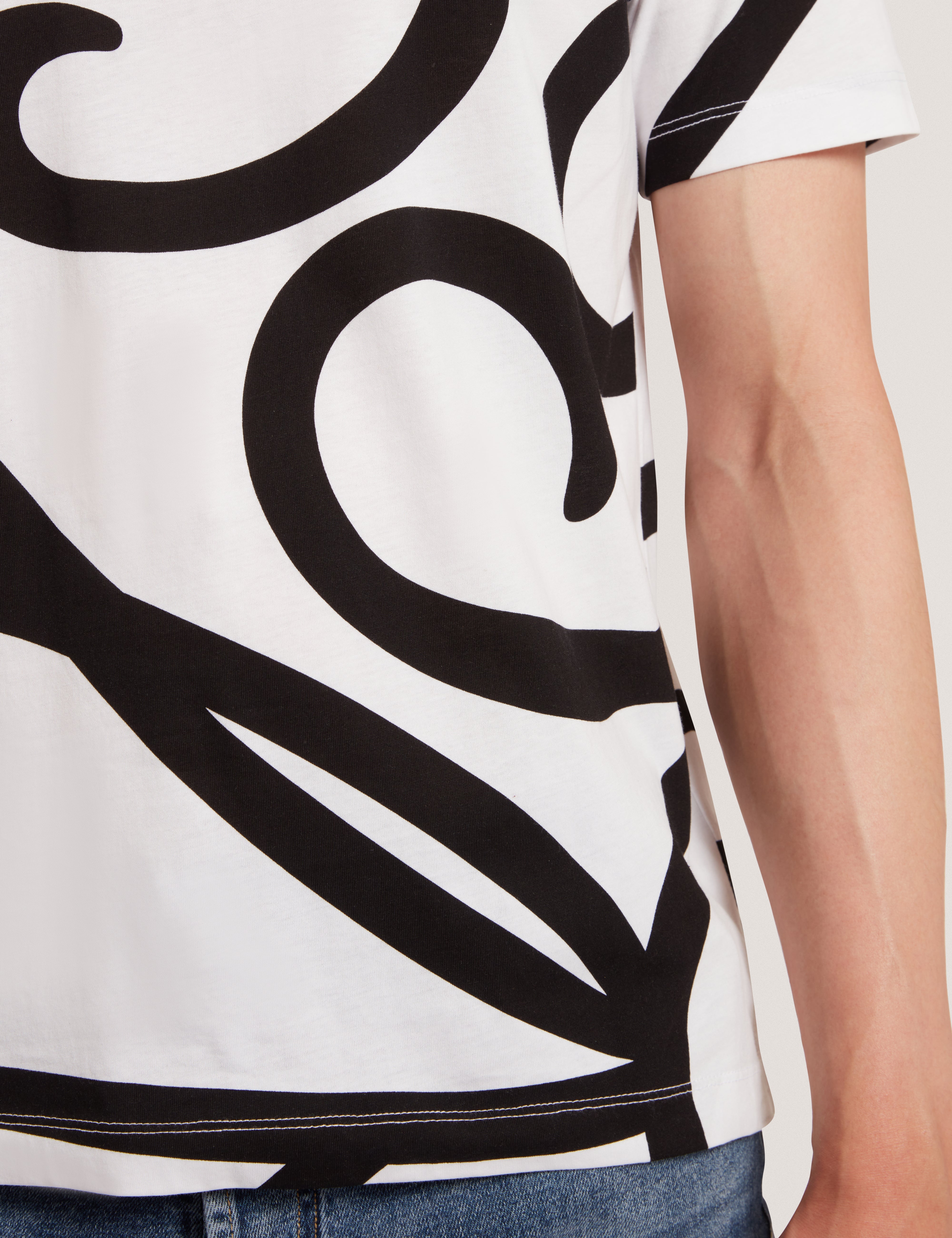 Armos Ss Tb Script T-Shirt White
