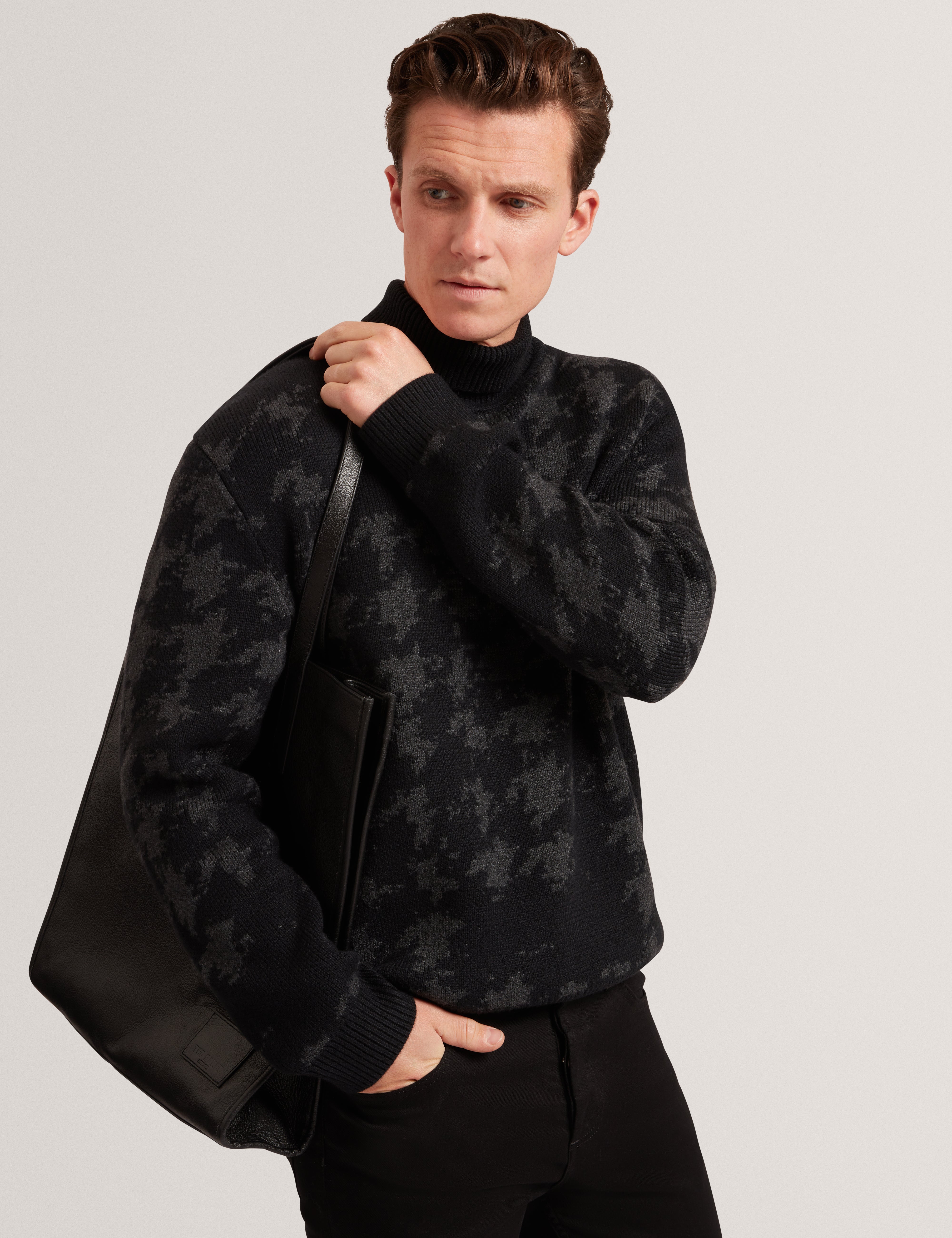 Airlor Ribbed Houndstooth Crew Neck Black