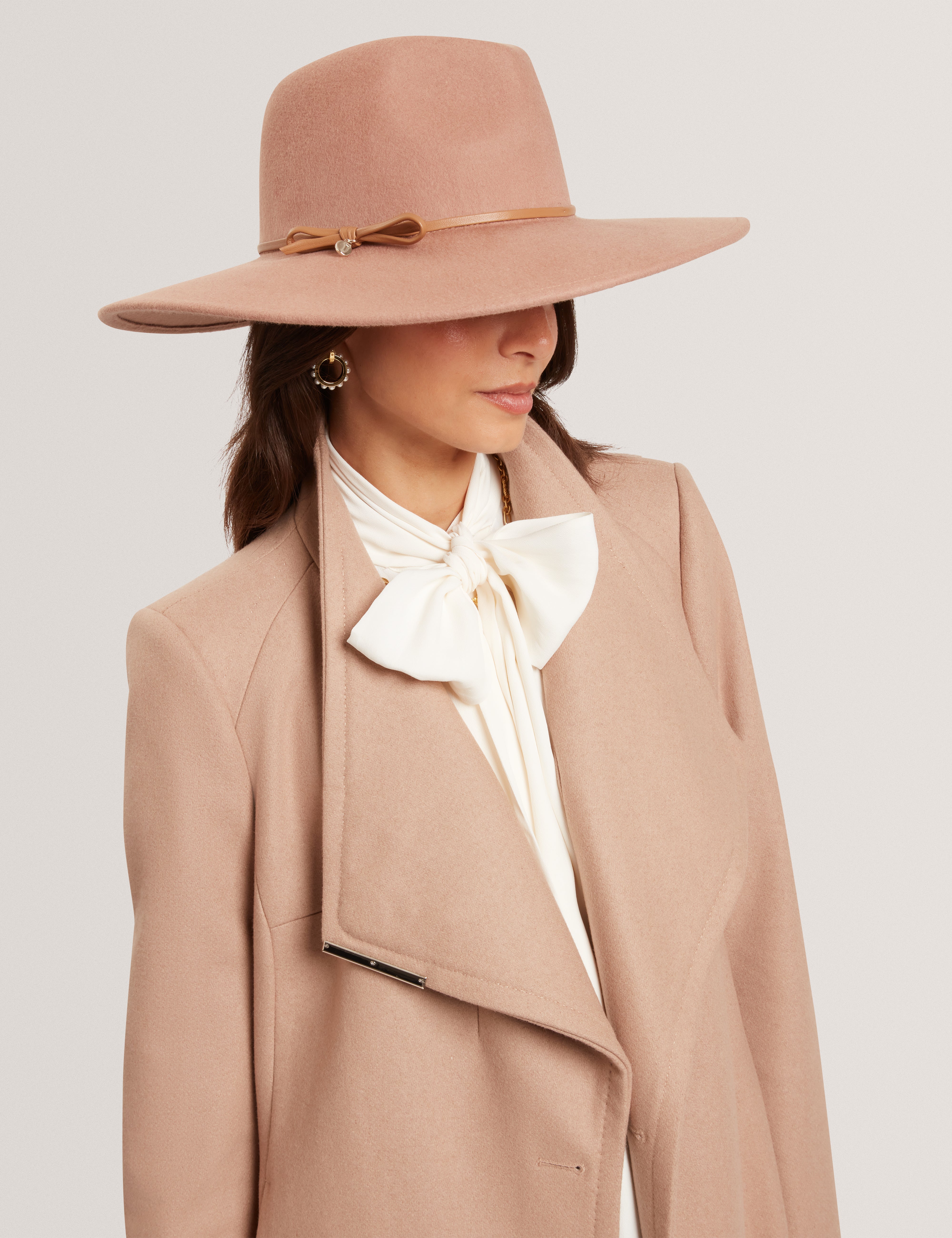 Abbiiio Bow Detail Wool Fedora Hat Tan