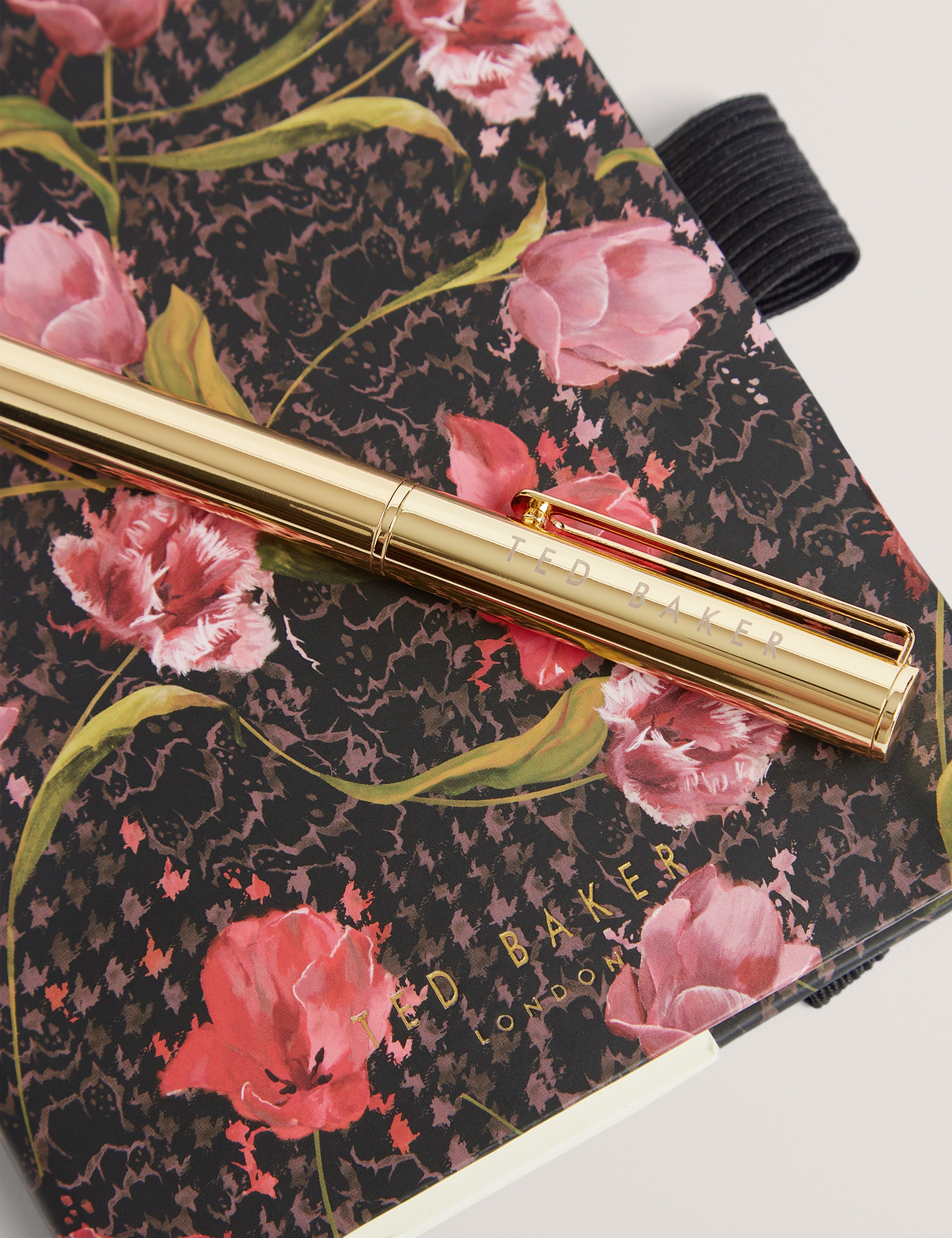 Tullsy Mini Notebook And Pen Black
