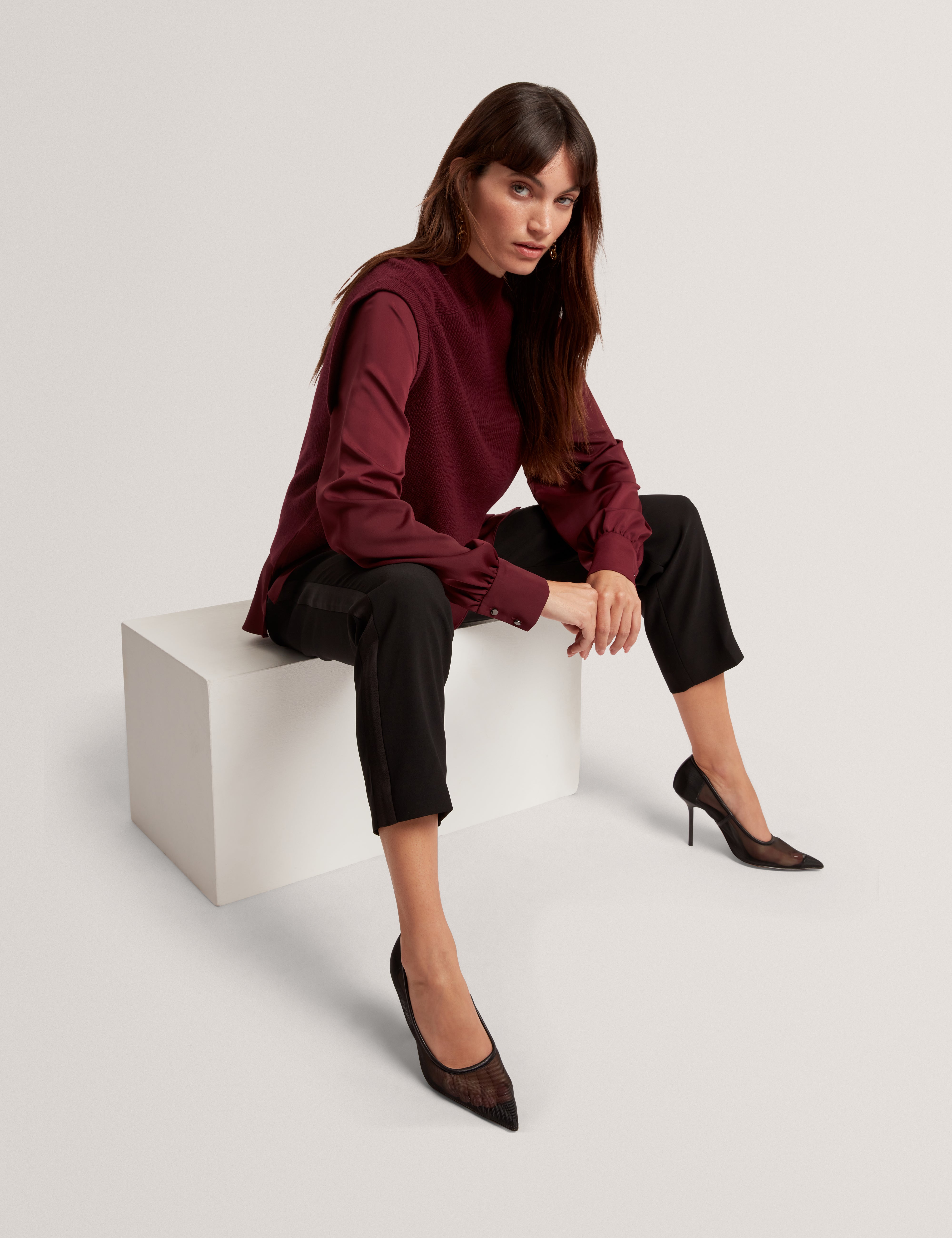 Caycey Woven Sleeve Knitted Jumper Maroon
