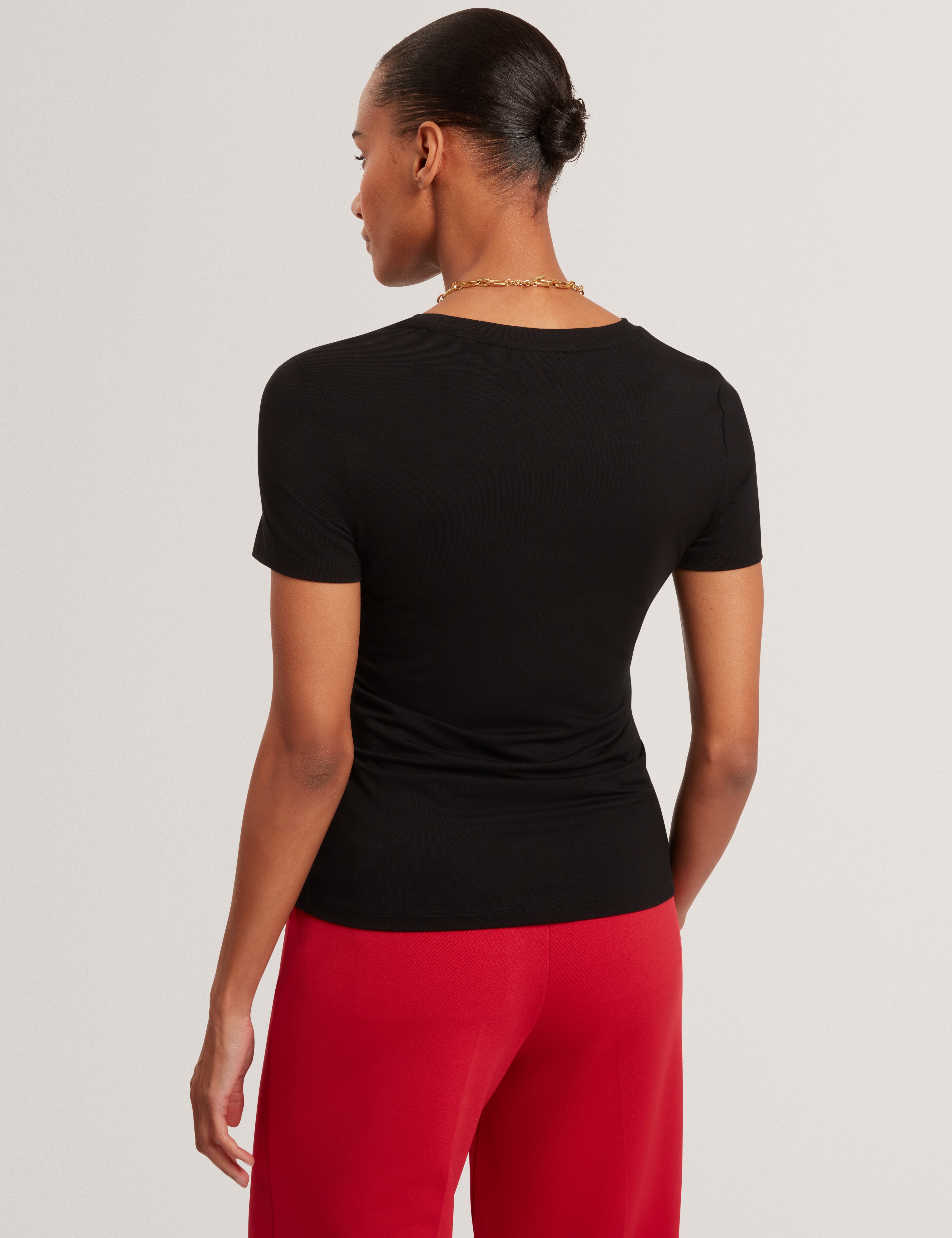 Larnaa Short Sleeve Fitted Tee Black