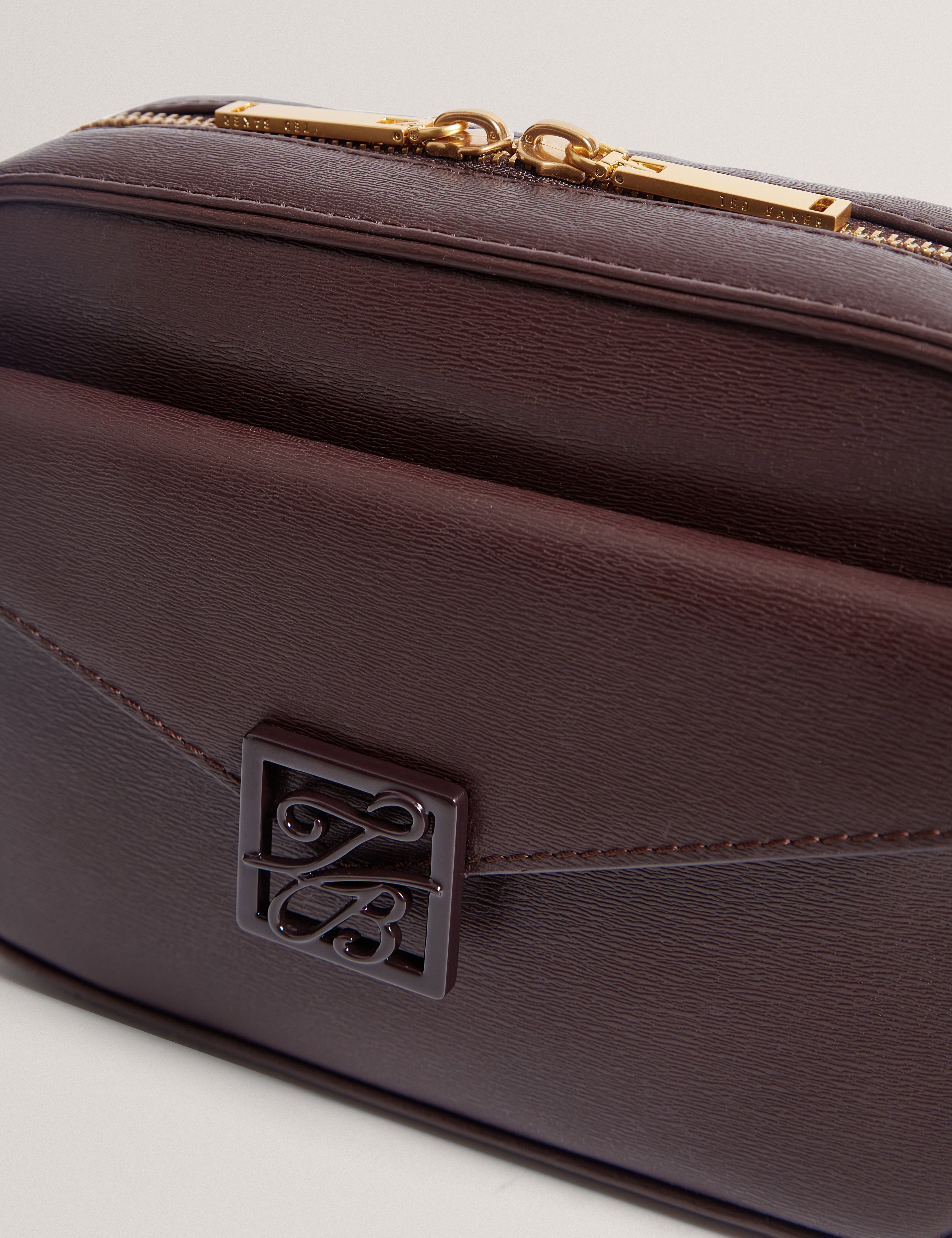 Anihli Tb Detail Leather Camera Bag Wine