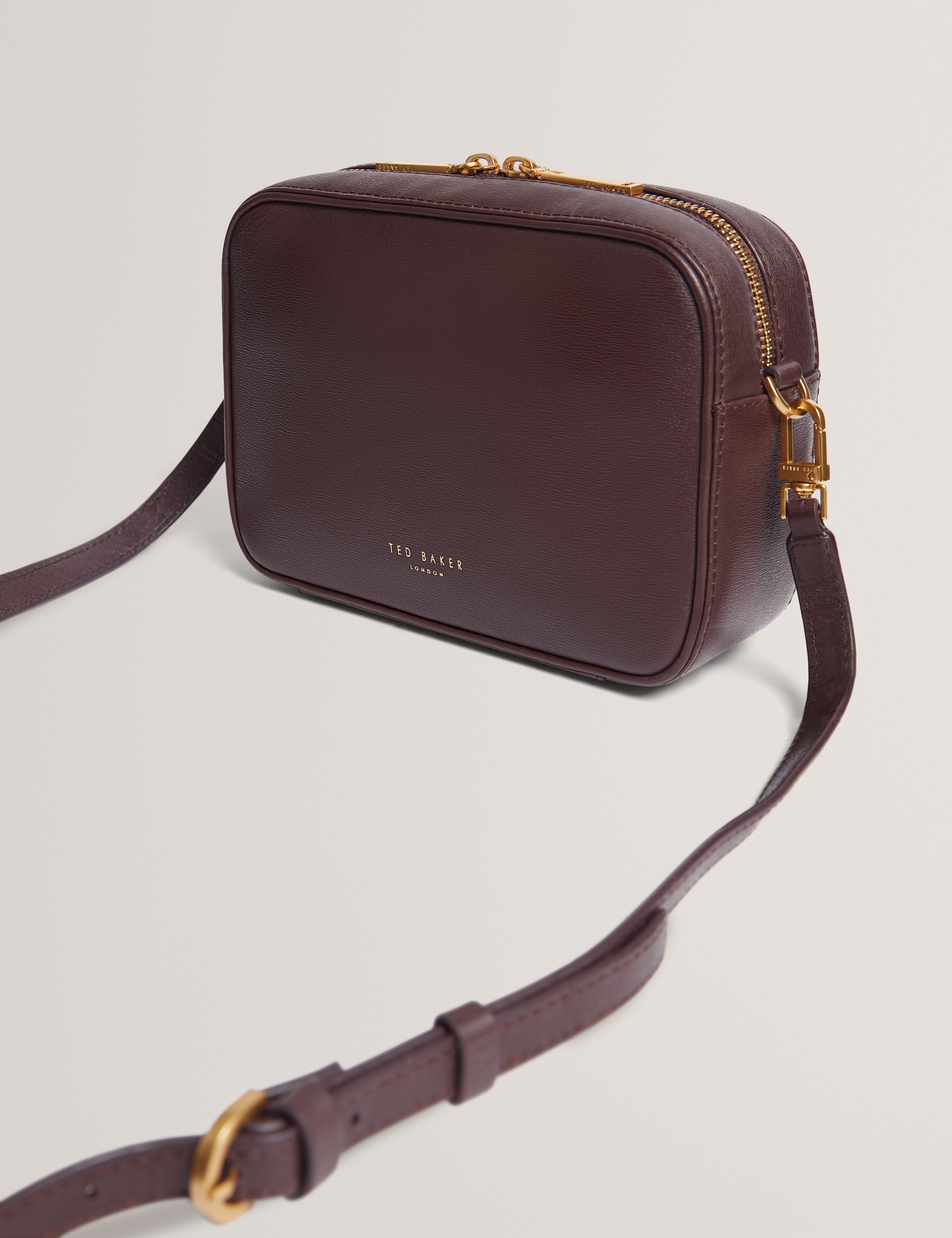 Anihli Tb Detail Leather Camera Bag Wine