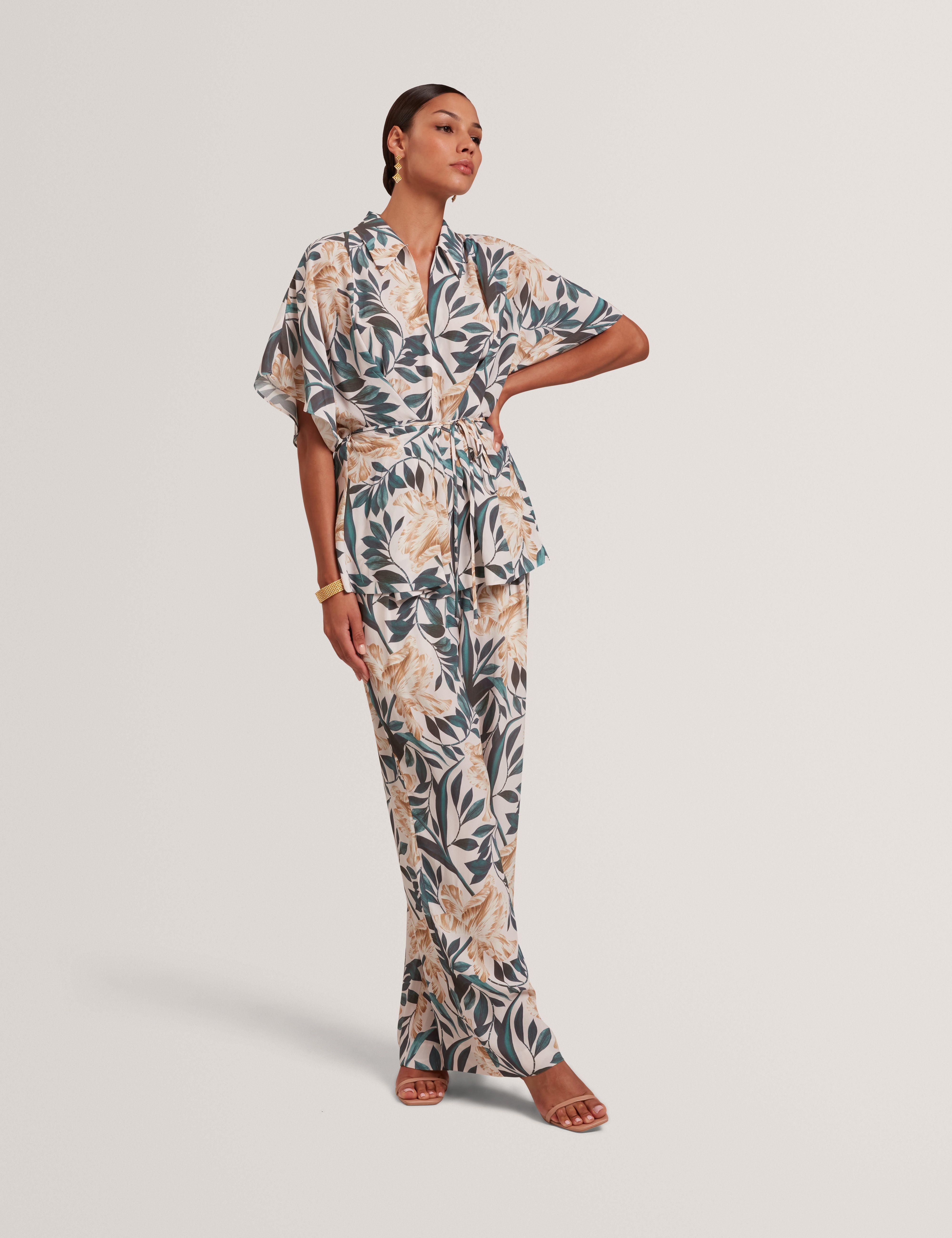 Gehmma Printed Tie Detail Short Sleeve Shirt Cream