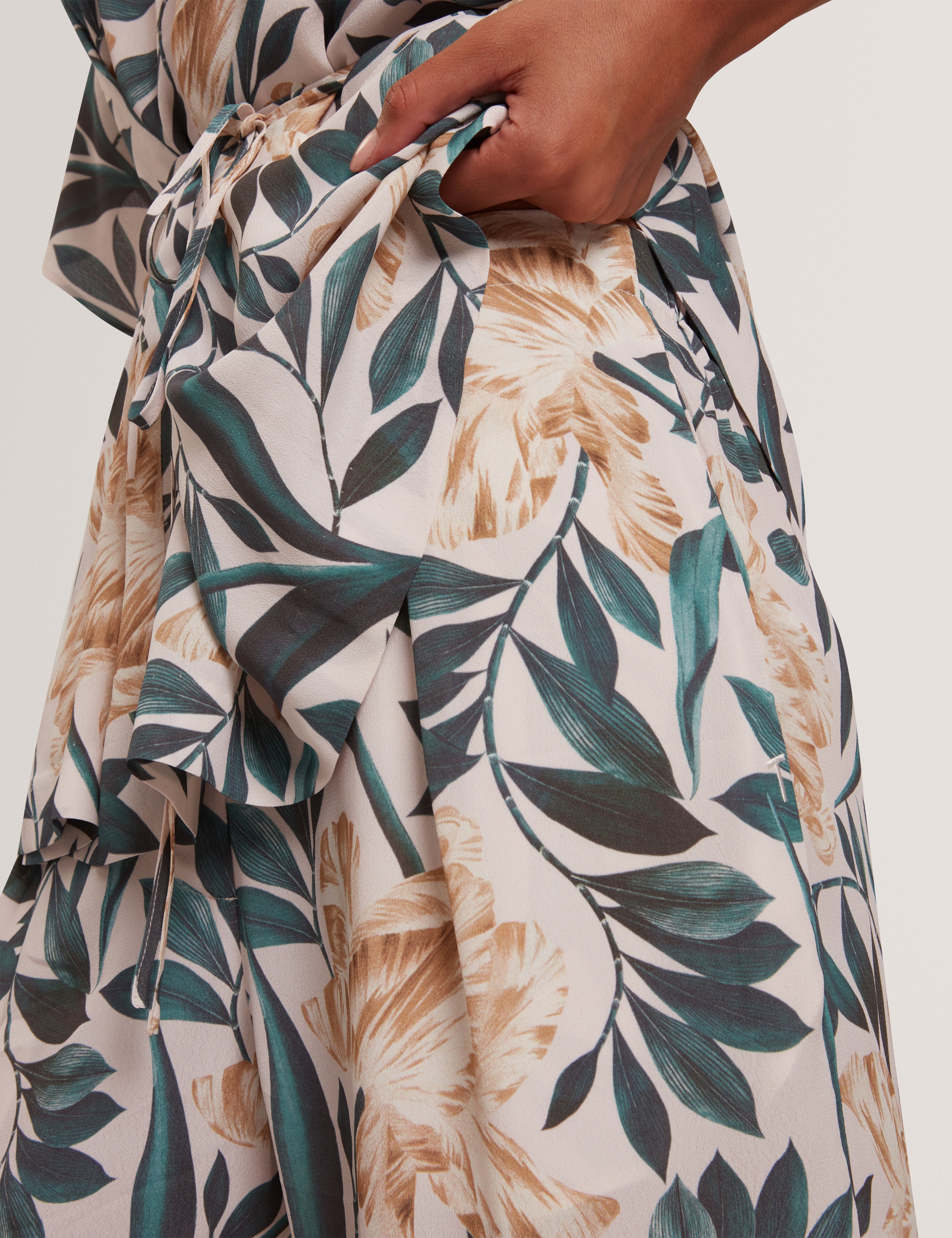 Griesha Printed Mid Rise Straight Leg Trouser Cream