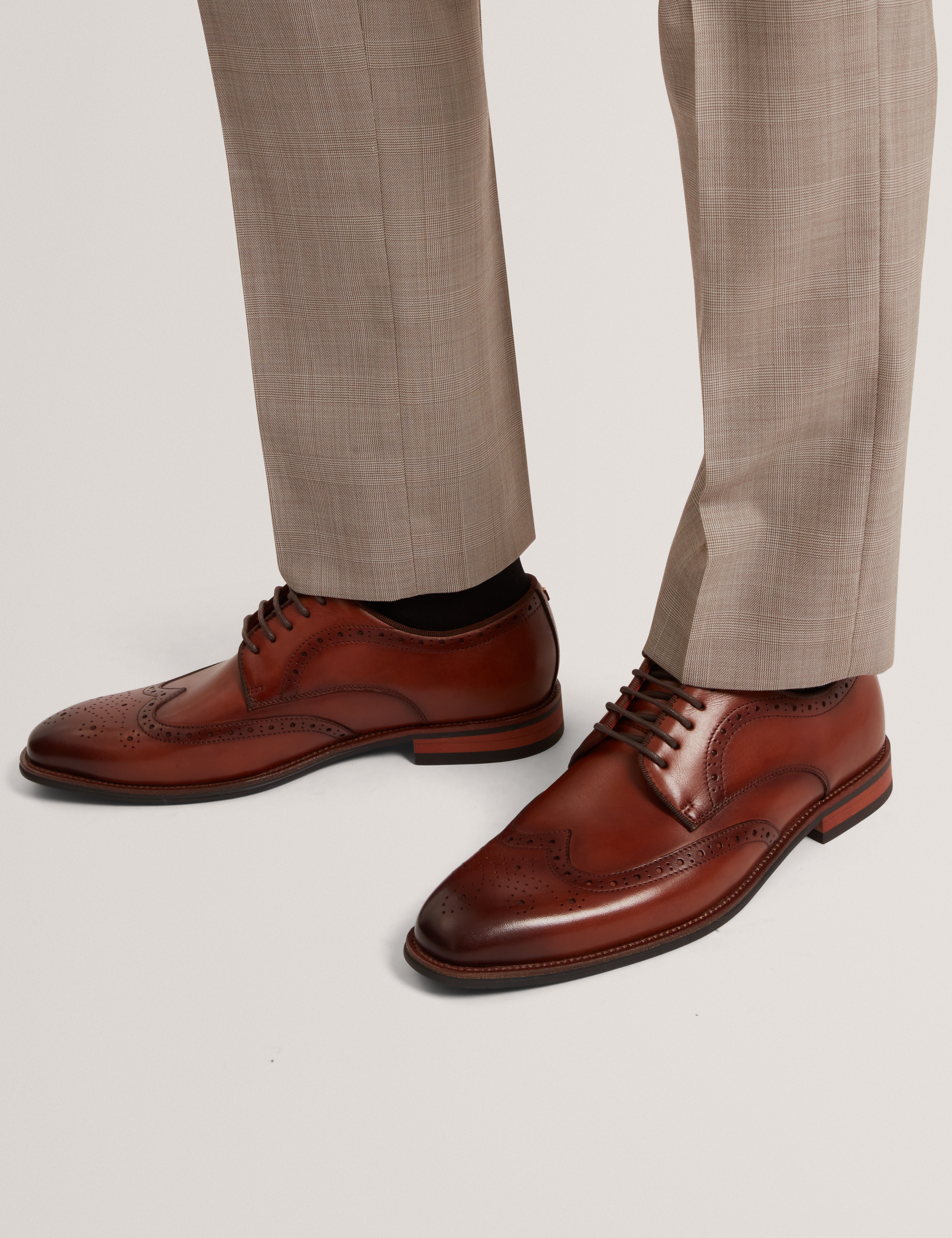 Markuse Brogue Derby Formal Shoe Tan