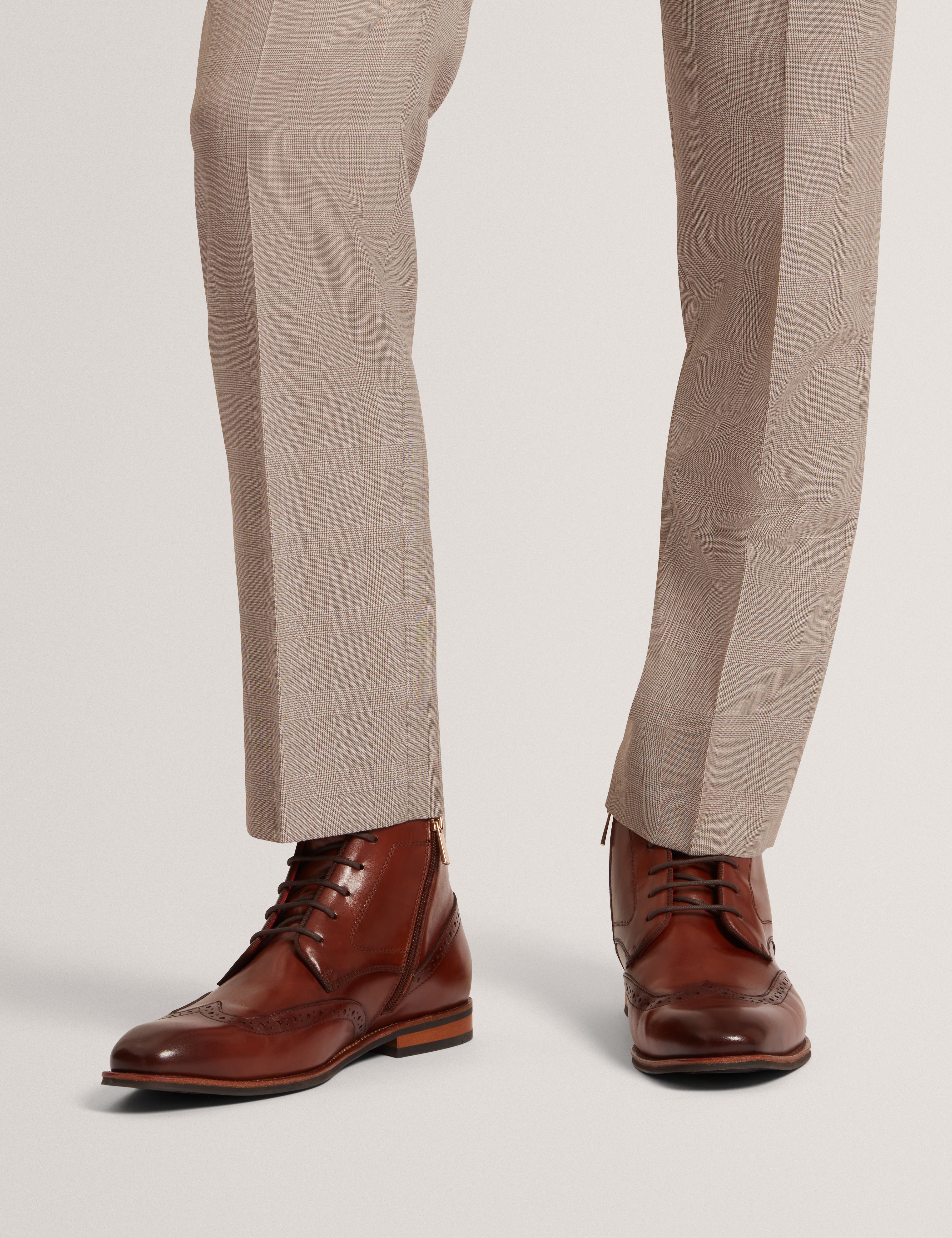 Waldem Brogue Chukka Boot Tan