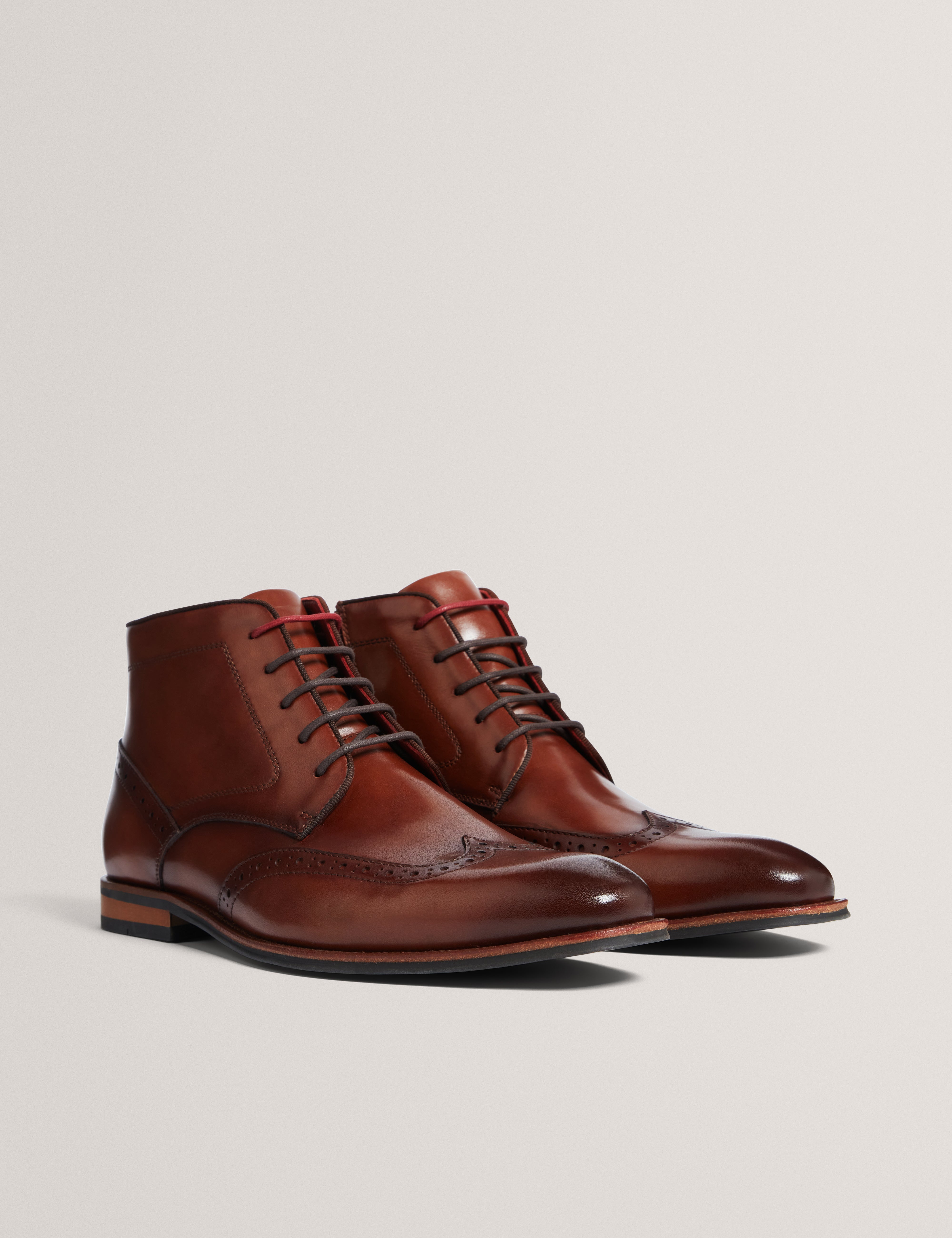 Waldem Brogue Chukka Boot Tan