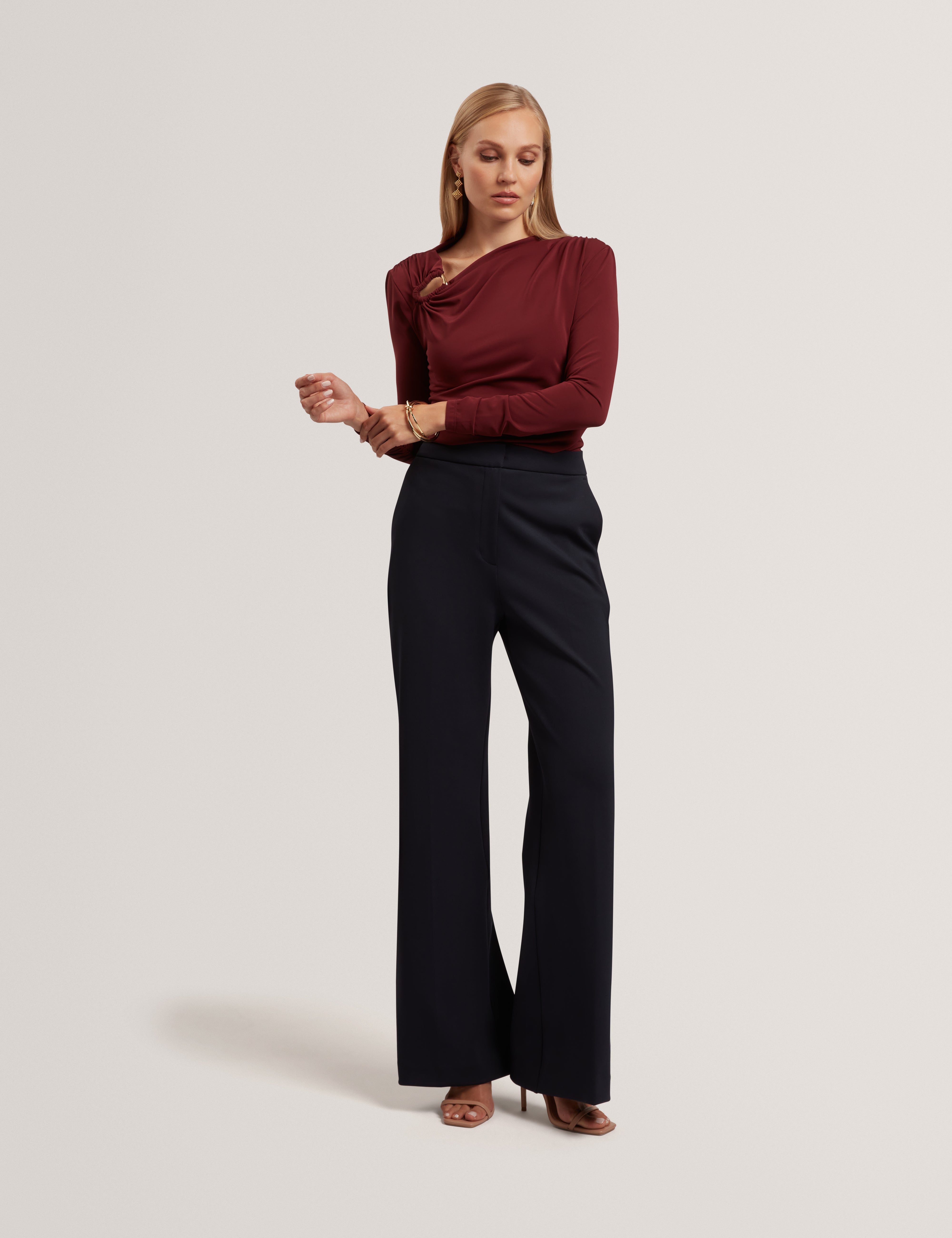 Strala Long Sleeve Ruched Top With Metal Detail Oxblood