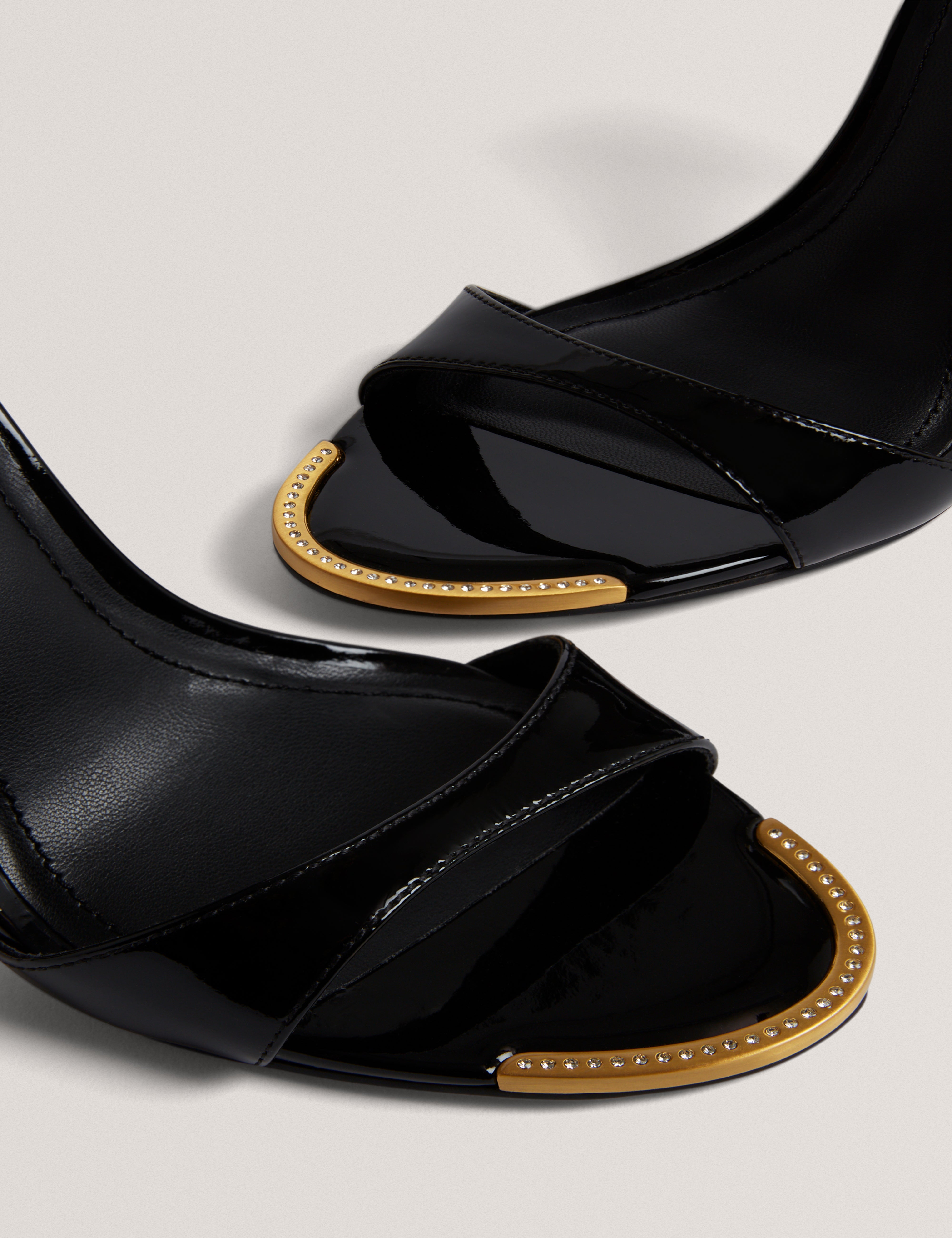 Helliy Leather Heeled Sandal Black