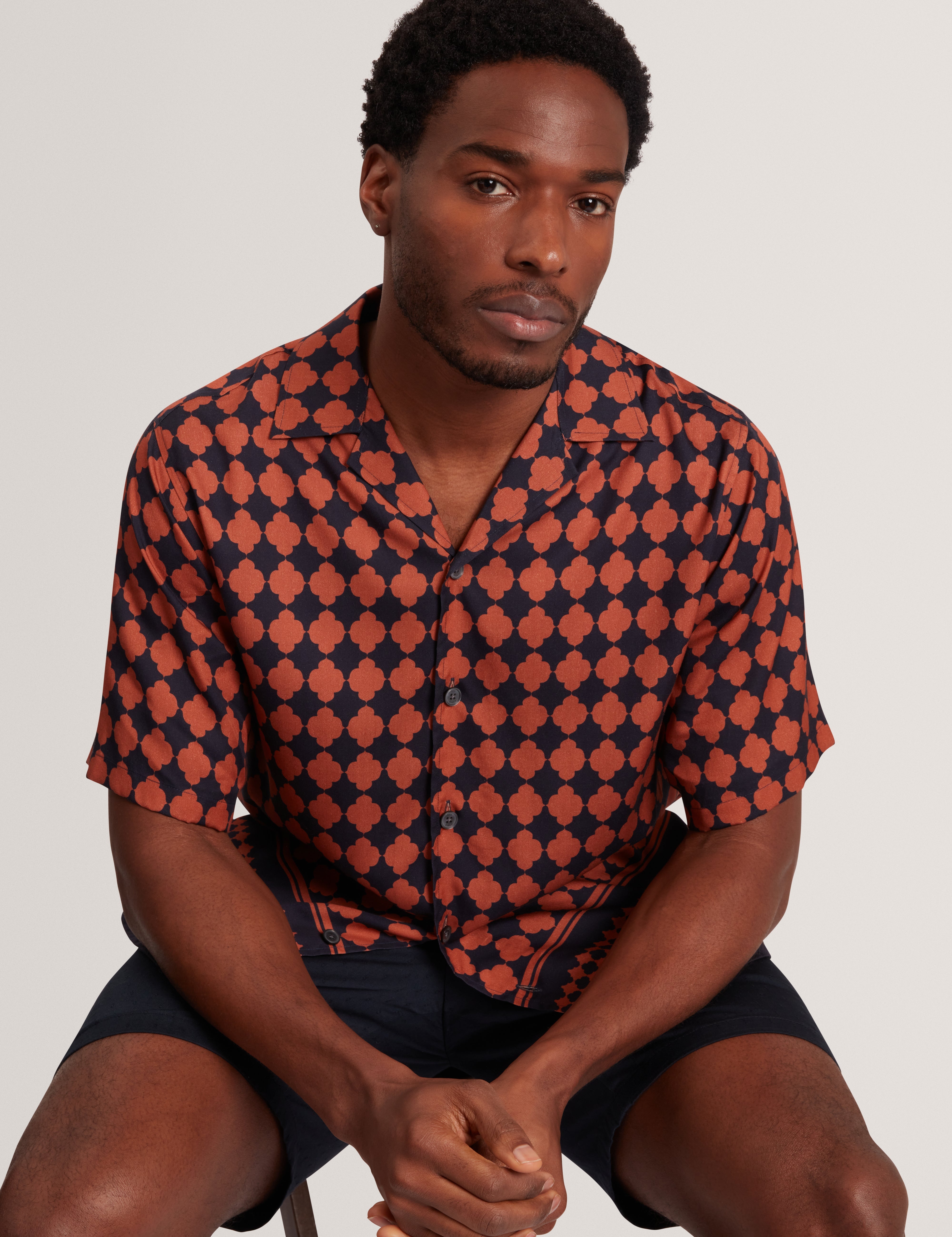 Jirahu Short Sleeve Regular Border Tile Shirt Brn-Red
