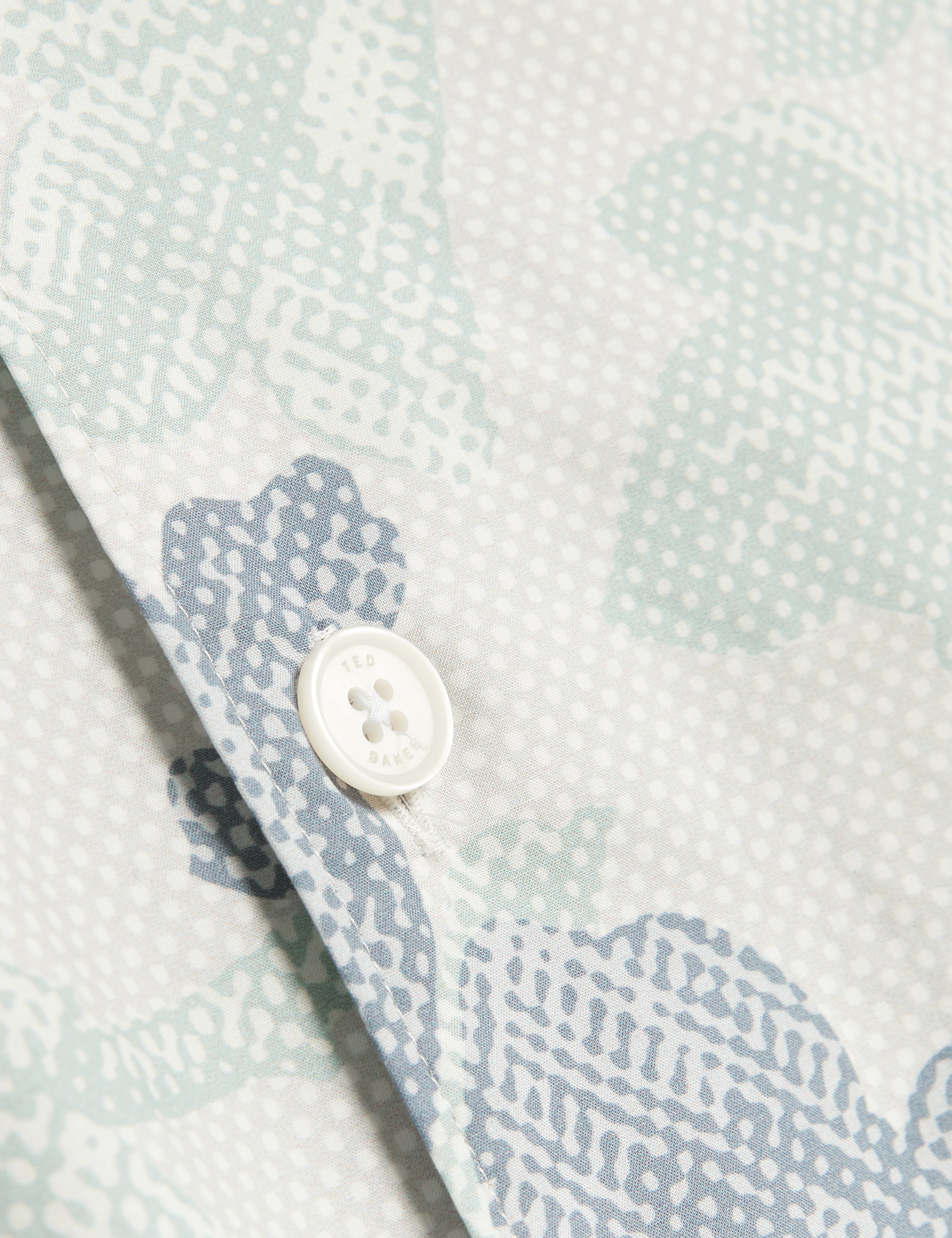 Cesiro Short Sleeve Relaxed Floral Shirt Mid-Green
