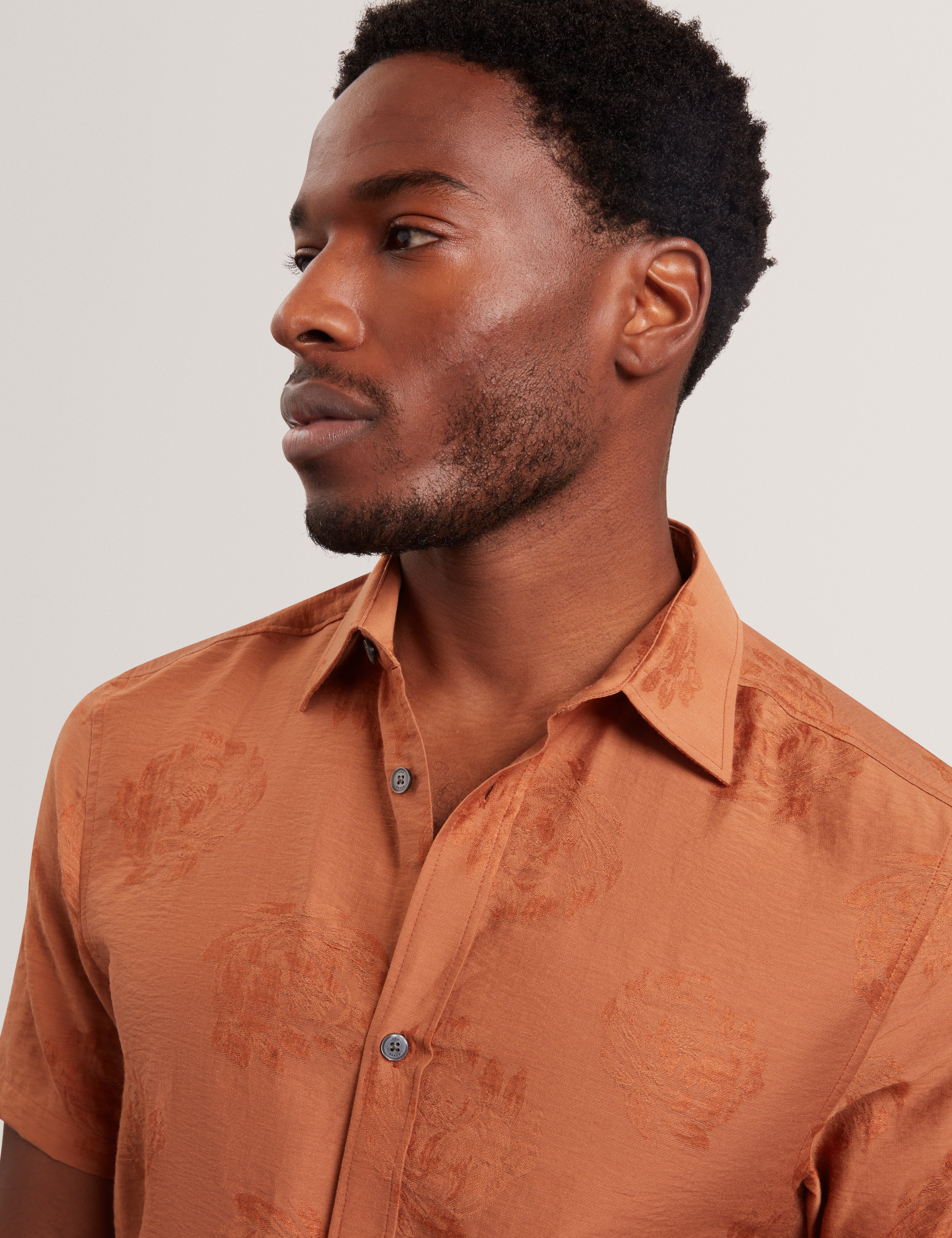 Fabiane Short Sleeve Regular Floral Jacquard Shirt Brn-Red