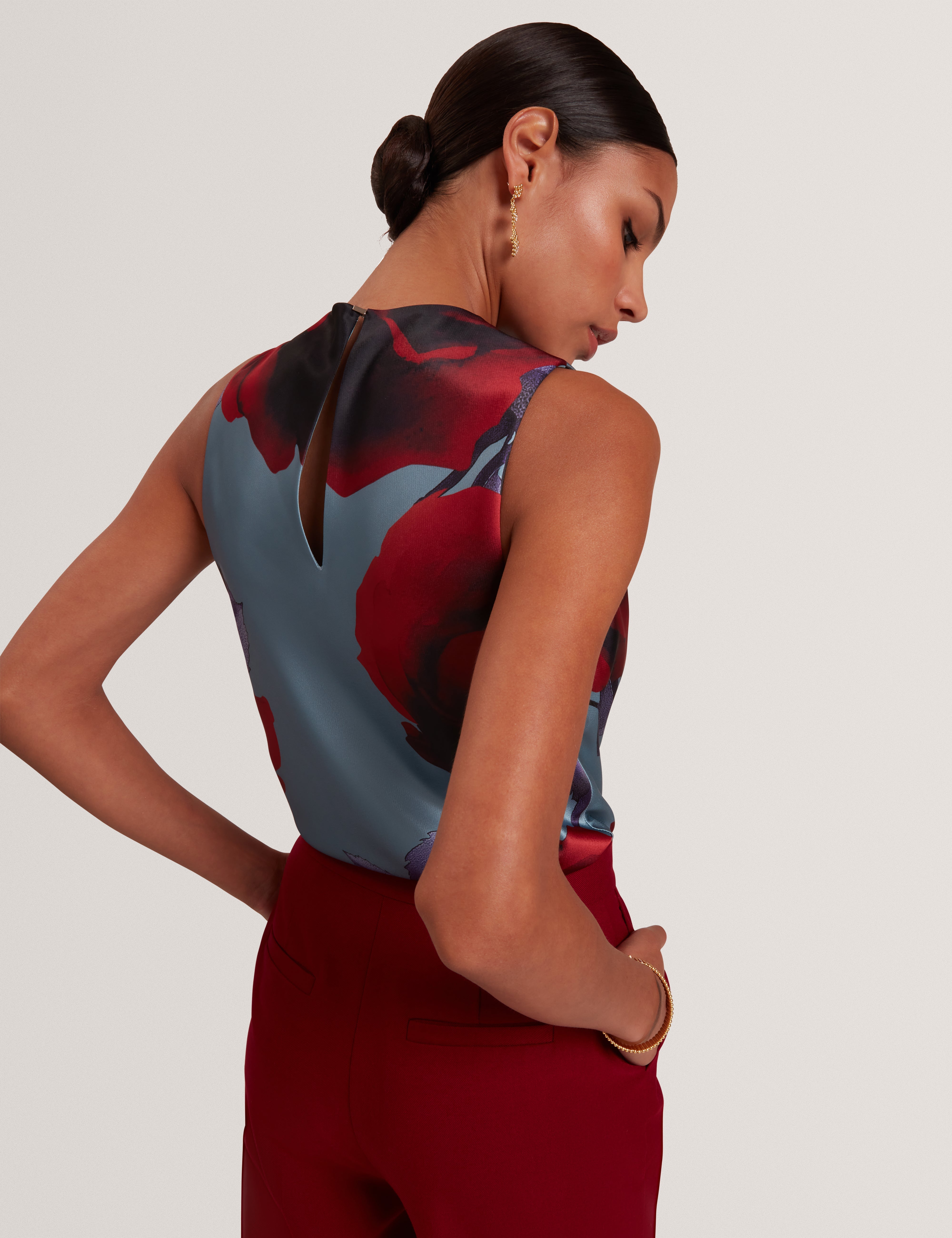 Harplyn Print Sleeveless Drape Neck Top Lt-Blue